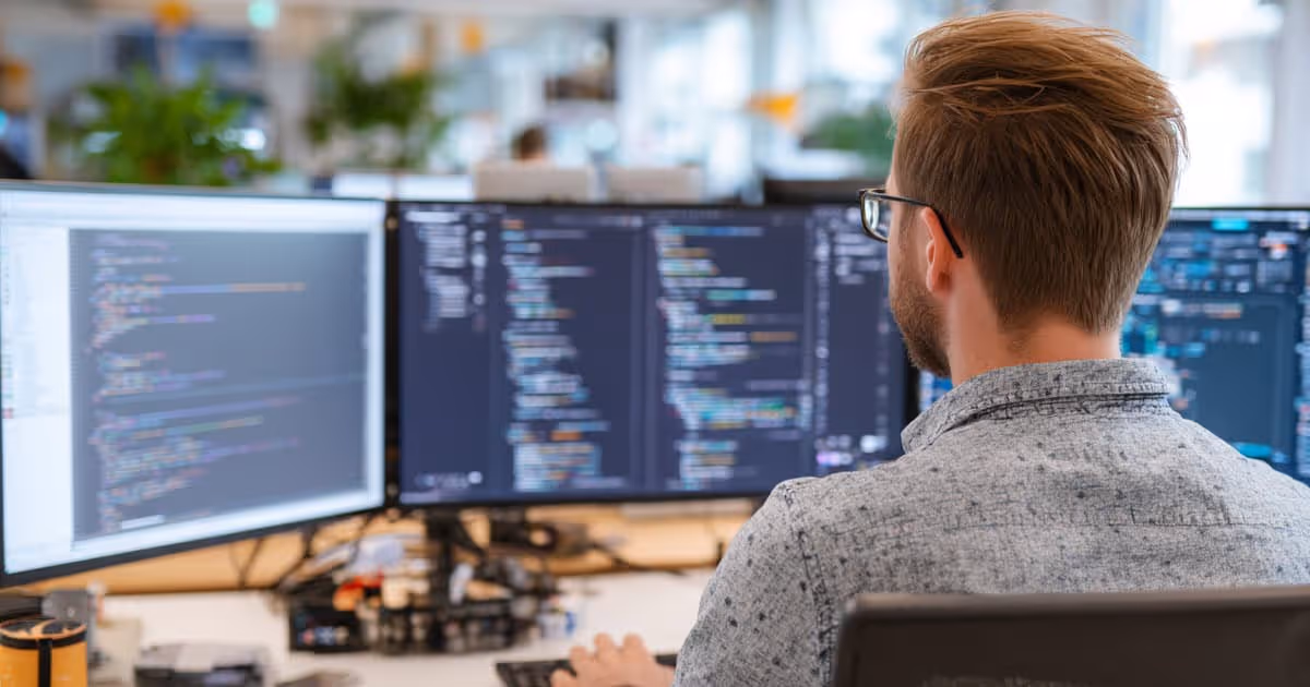 Managed IT service technician providing support in the cloud