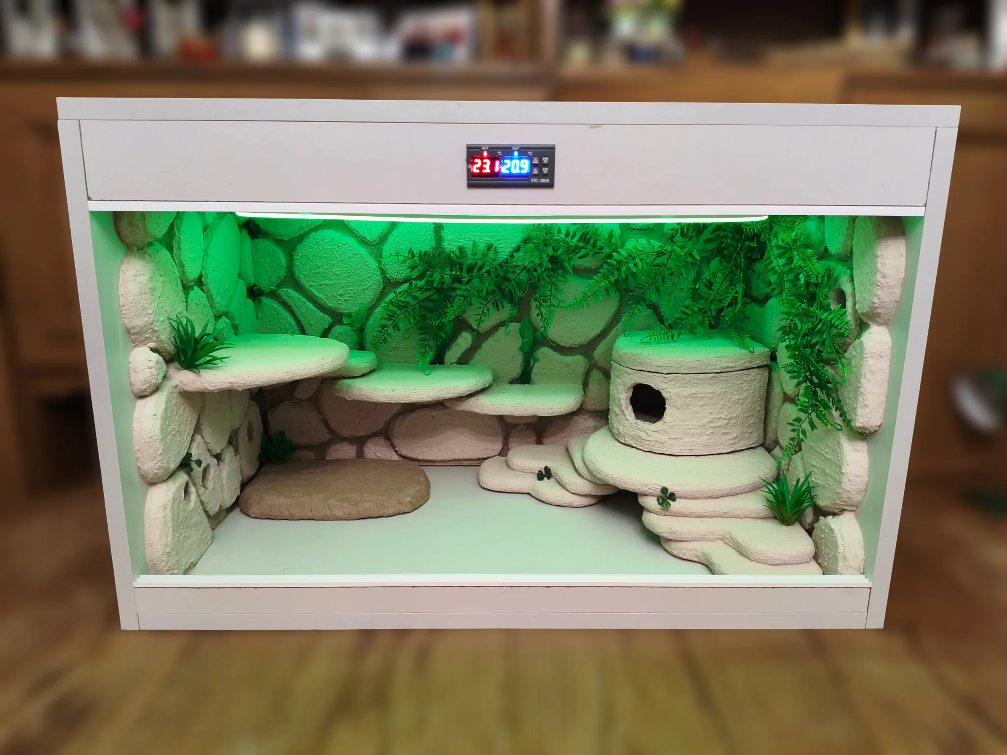 NOWY terrarium ze ścianką i całym wyposażeniem 75x45cm