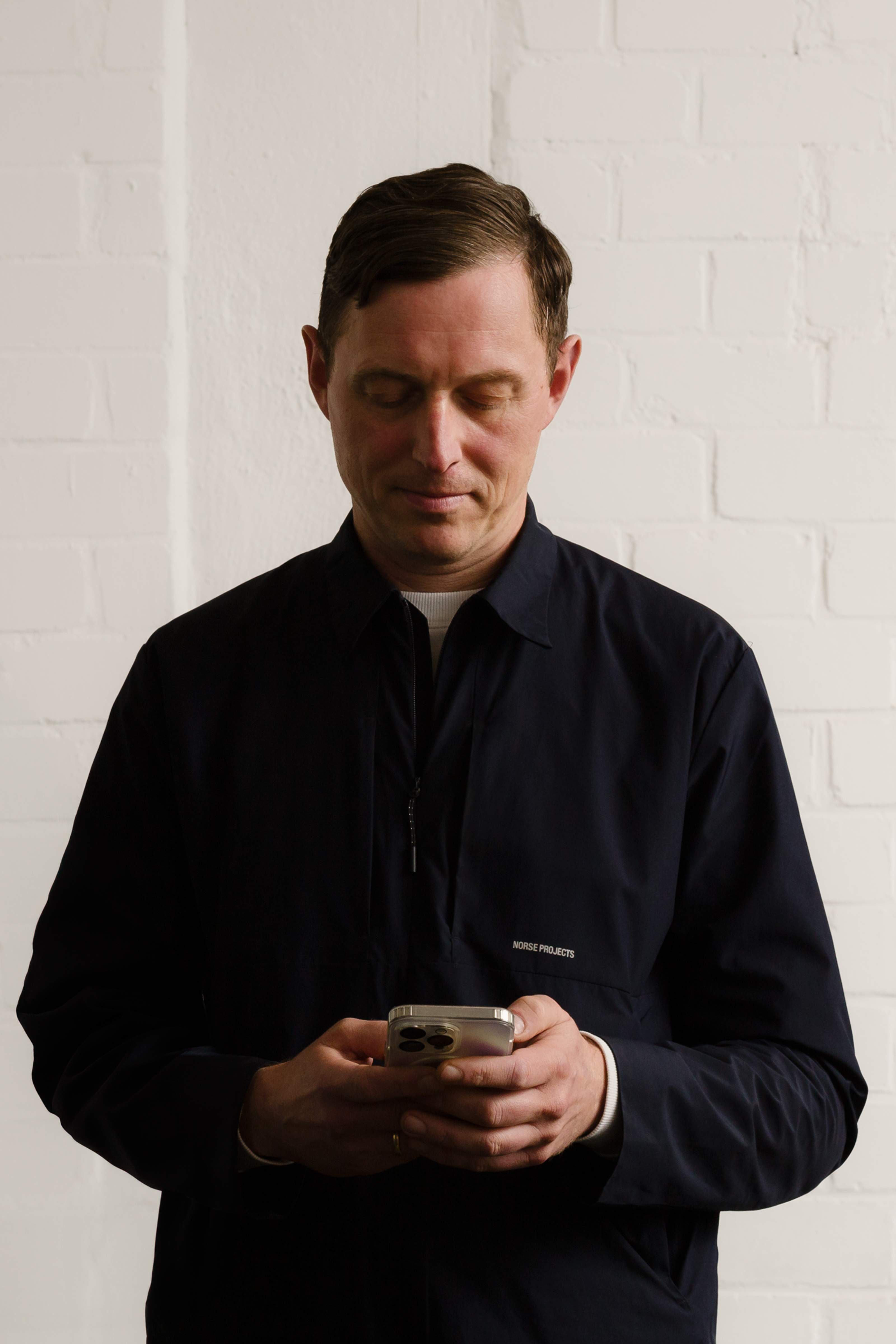 Porträt eines Evermynd-Teammitglieds – sympathisch, kompetent und zukunftsorientiert im Bereich digitales Marketing und datenbasierte Markenstrategien.