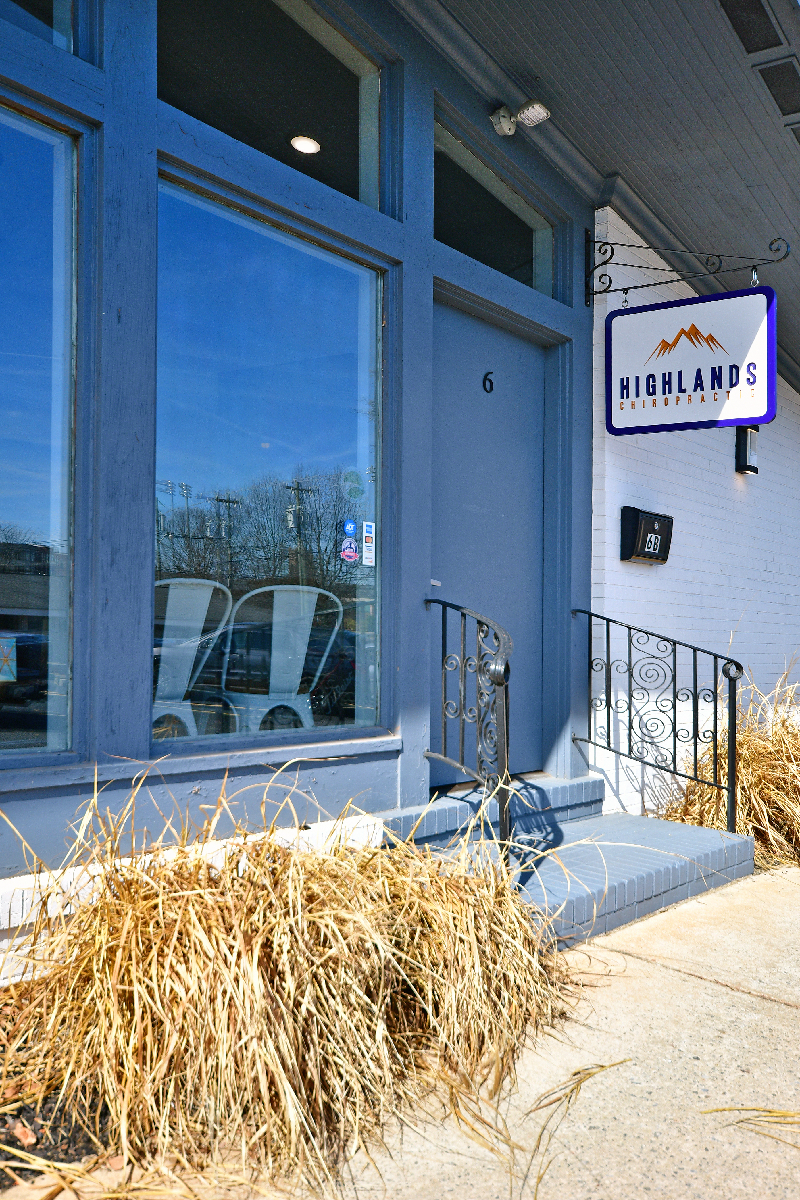 outisde of Highlands Chiropractic