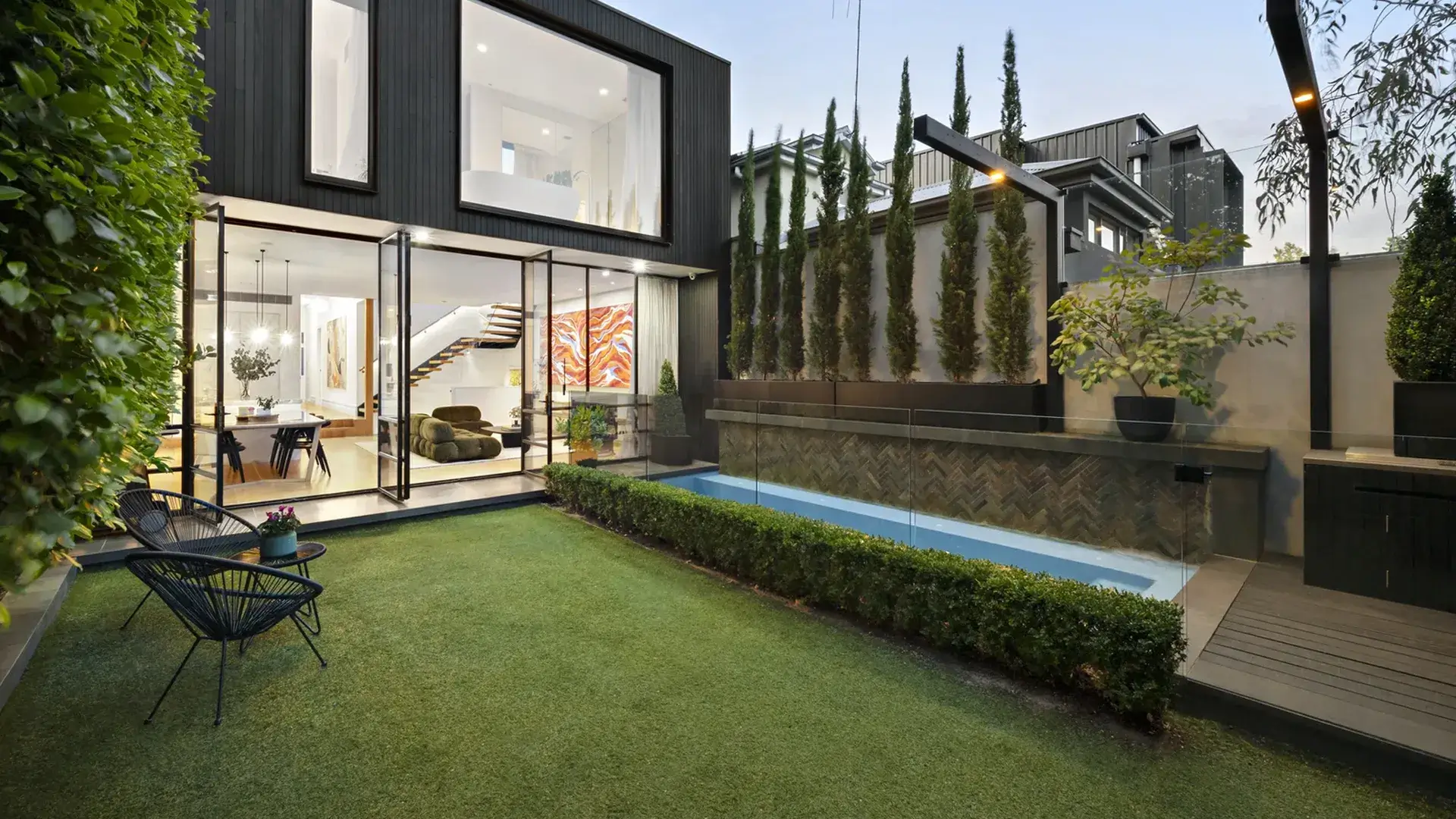 Suburb Profile: Albert Park and Middle Park