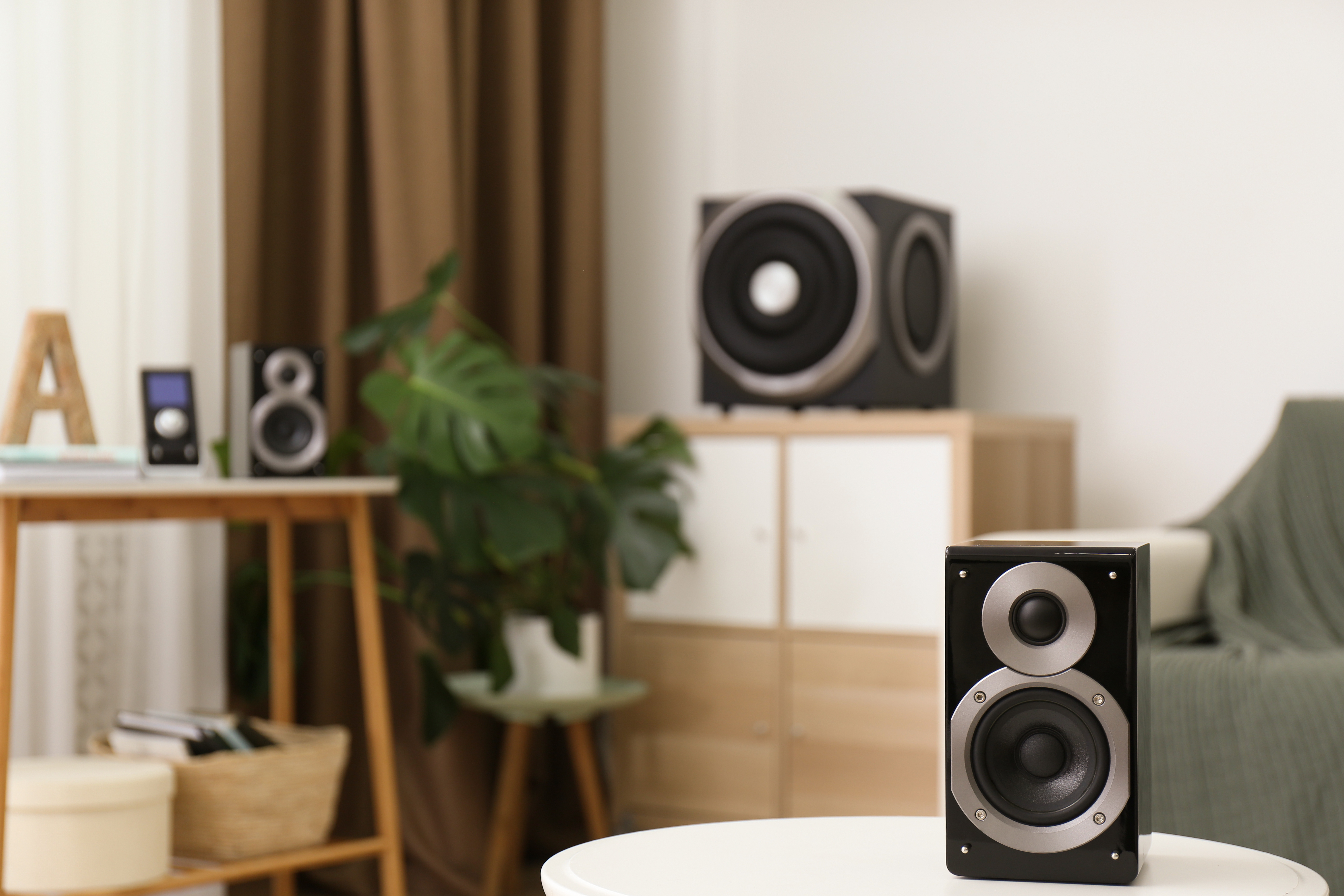 Choosing the Right IEC Cable Gauge for Your Speakers