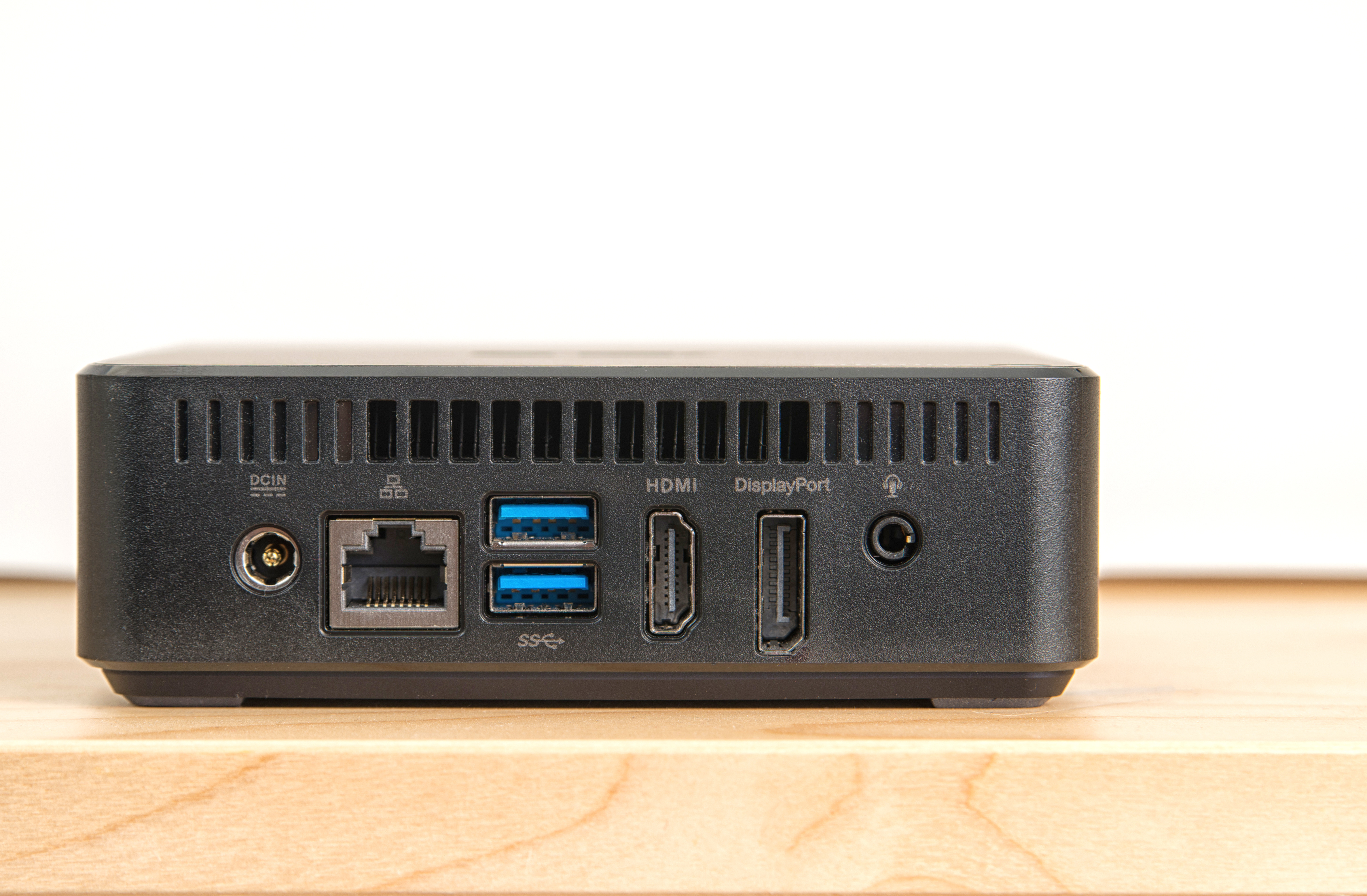 Thunderbolt vs Mini DisplayPort: What Tech Buyers Need to Know