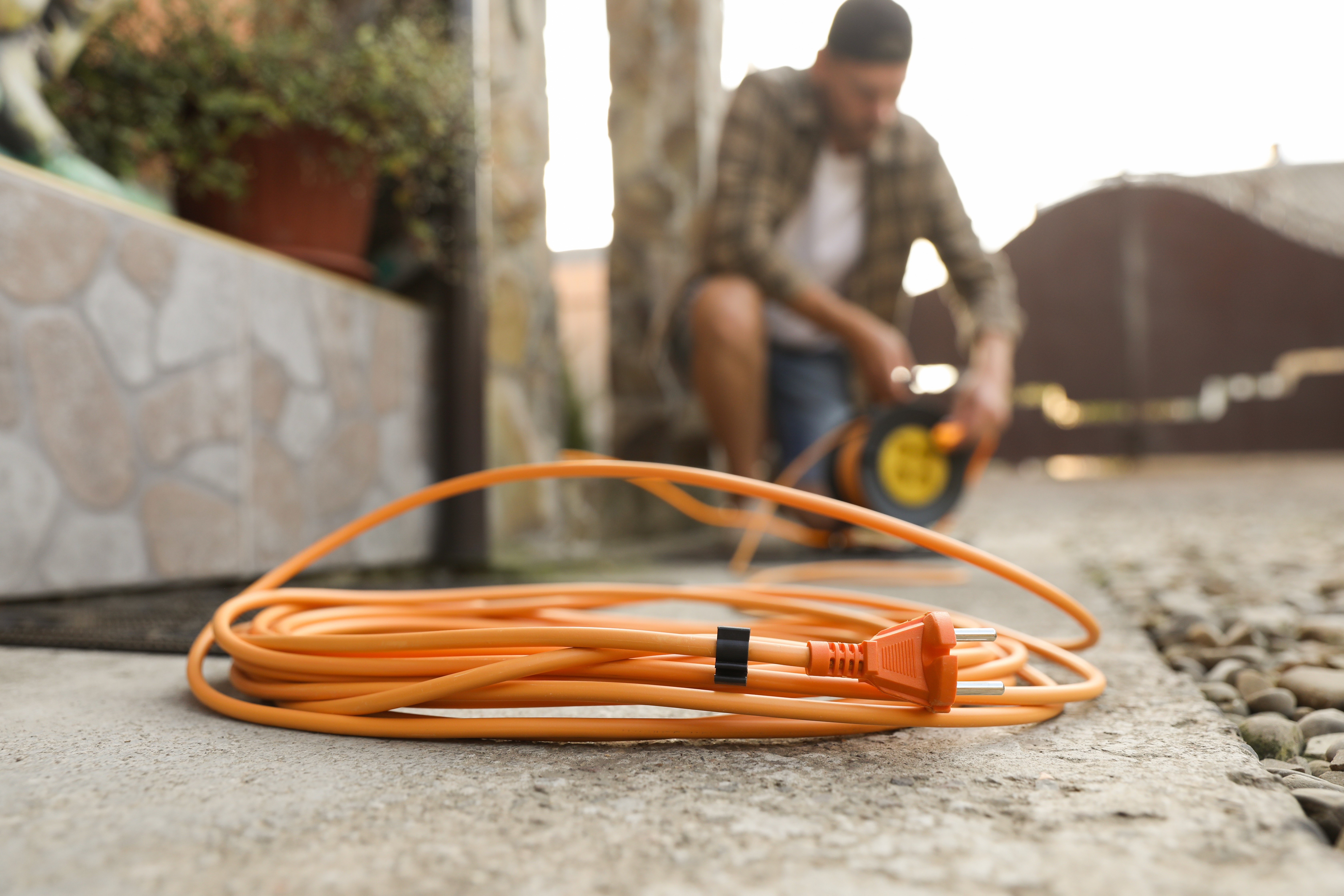 How to Wire and Ground an Extension Cord Safely