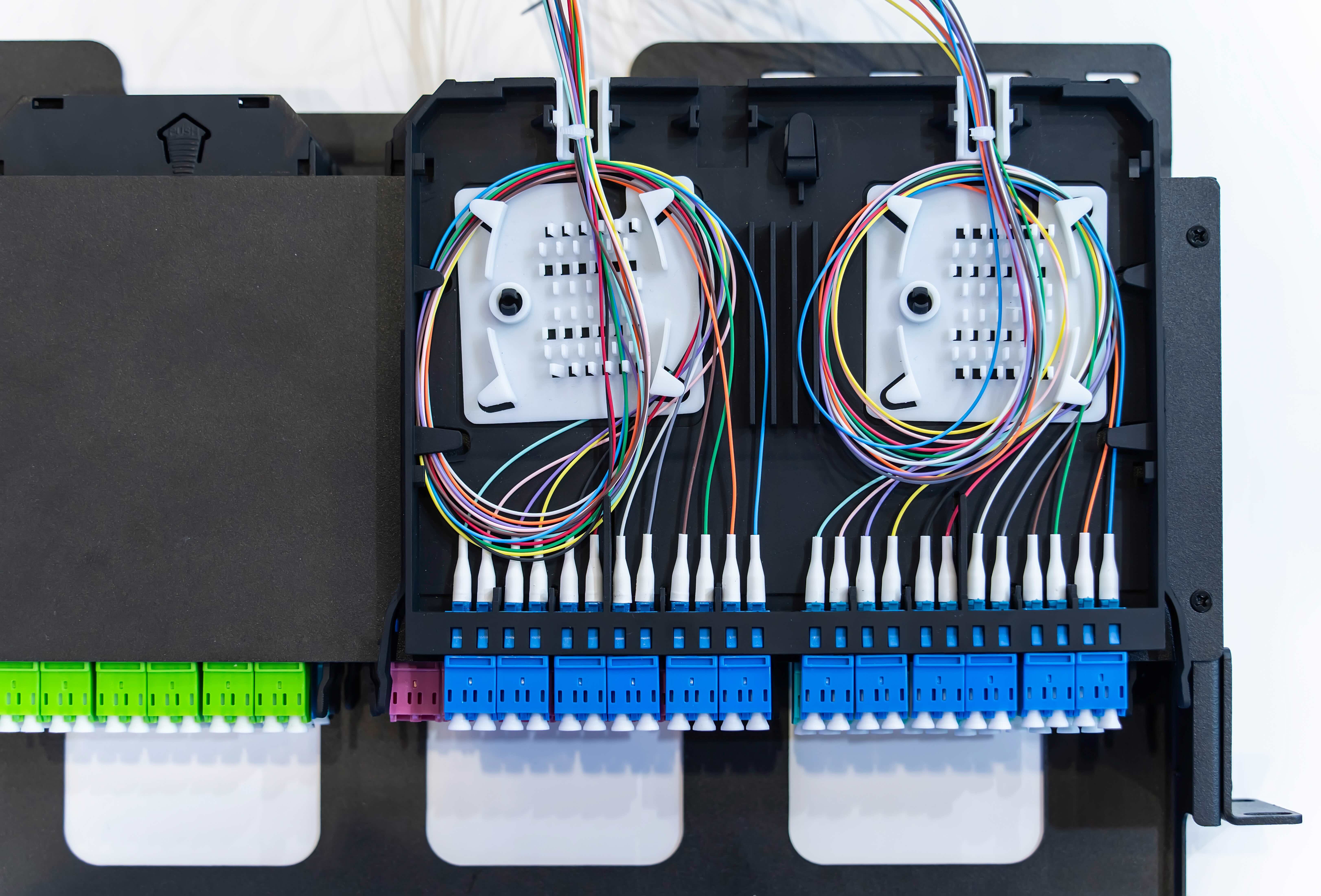 Single Mode vs Multimode Fiber: Key Differences Explained