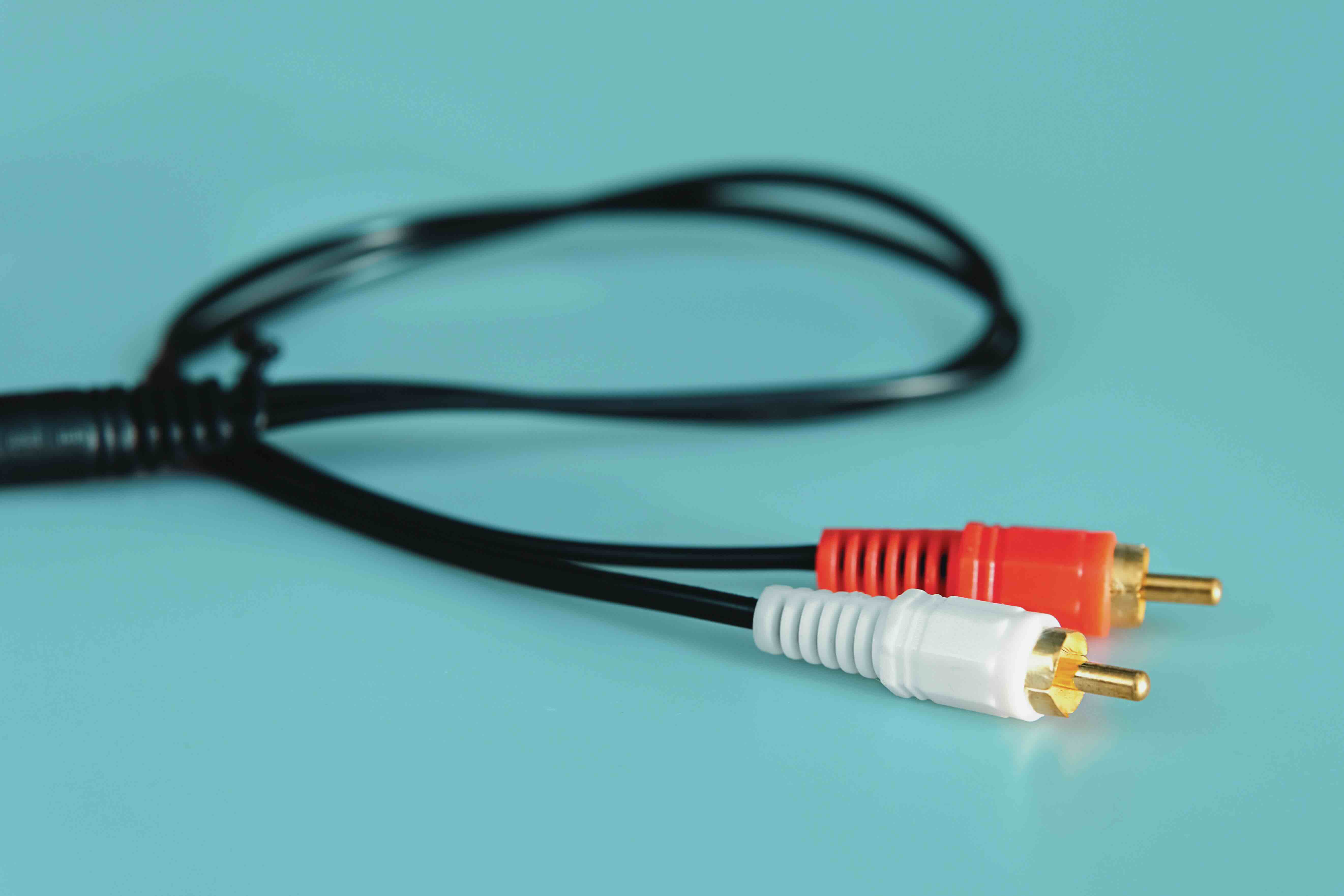 How to Wire RCA Cables and Ground Them Correctly