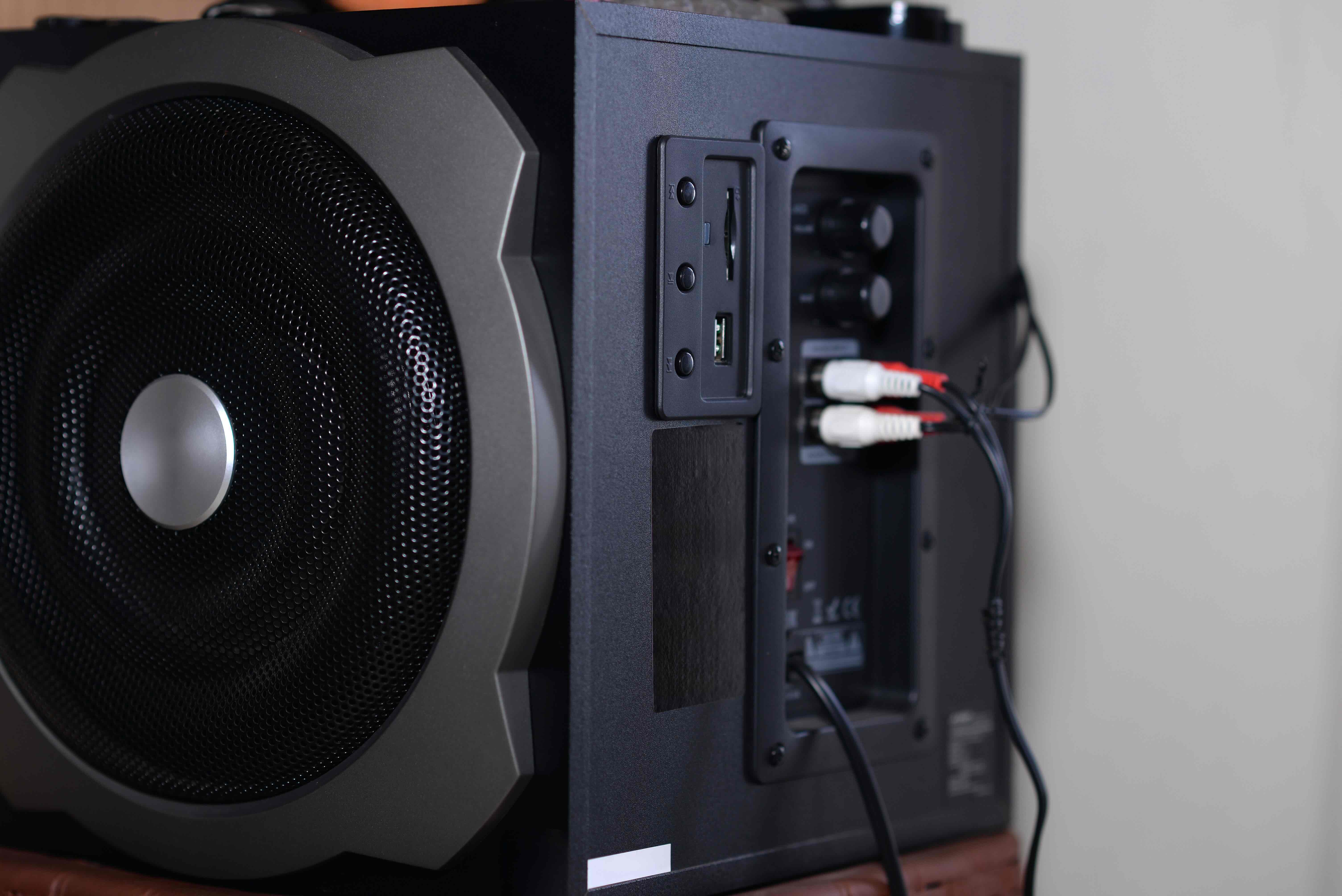 Speaker Connection Types: A Complete Guide for Audio Pros