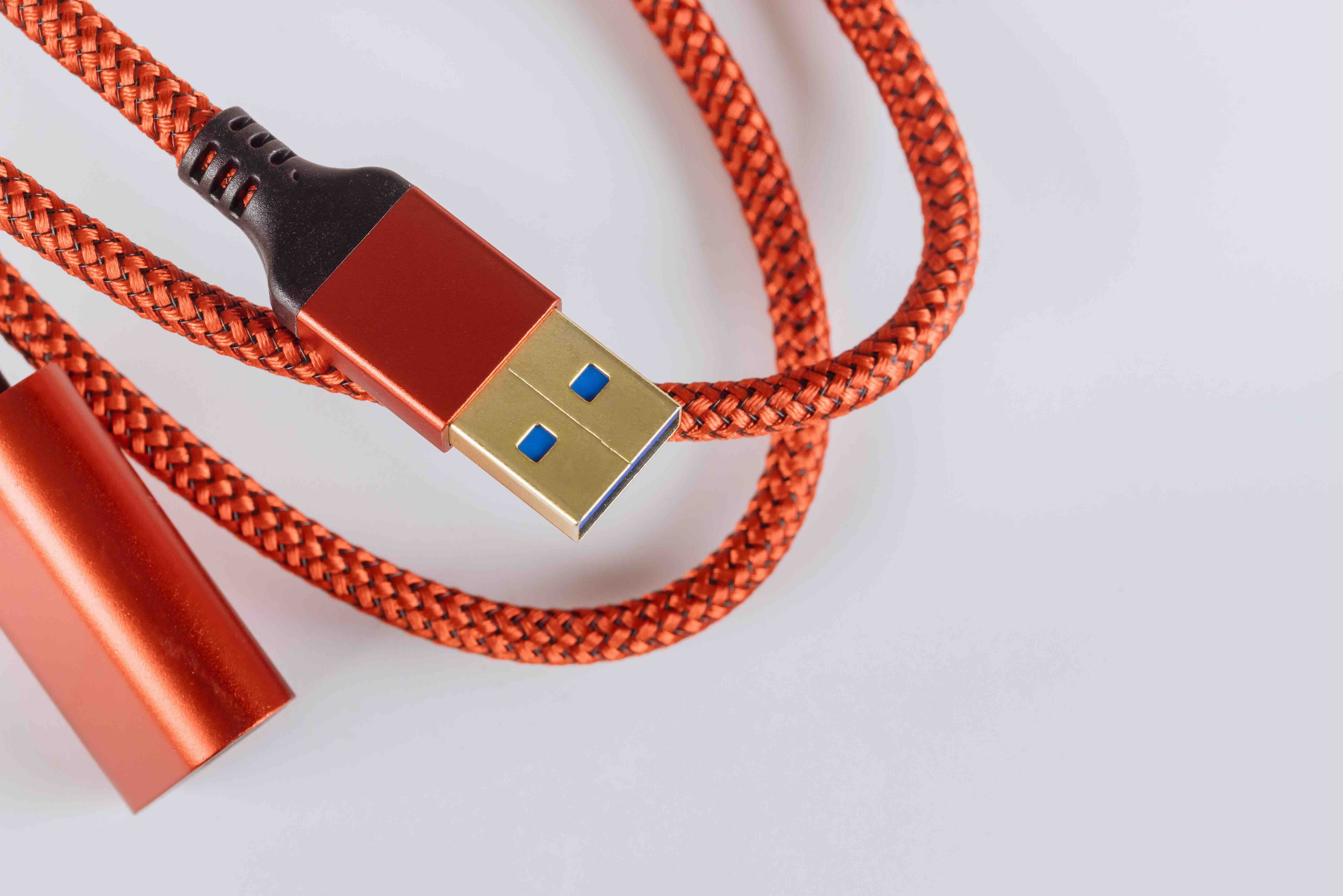 How to Extend a USB Cable Without Losing Signal