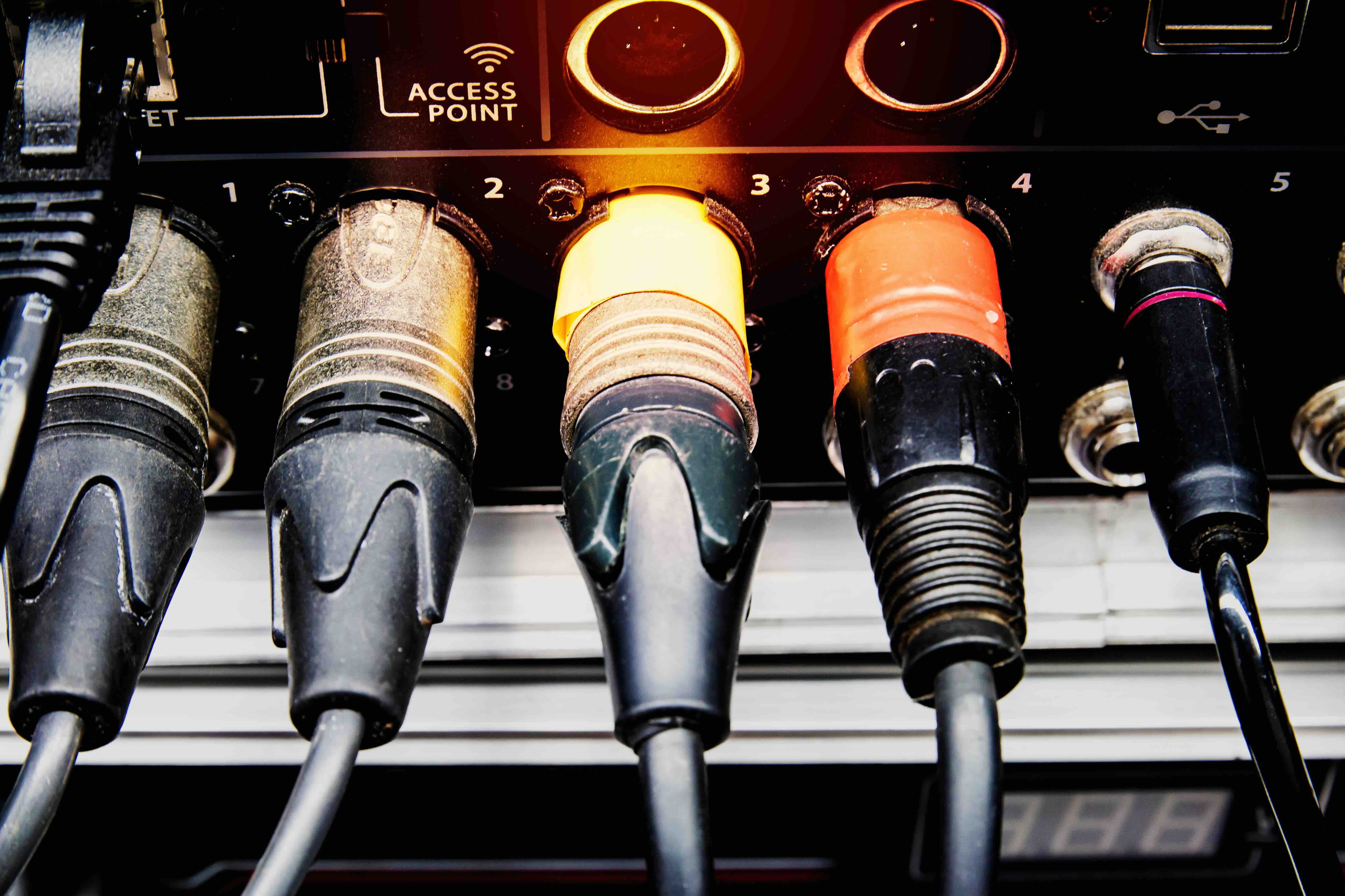 Digital Audio Optical Cables: What Is Toslink and How It Works