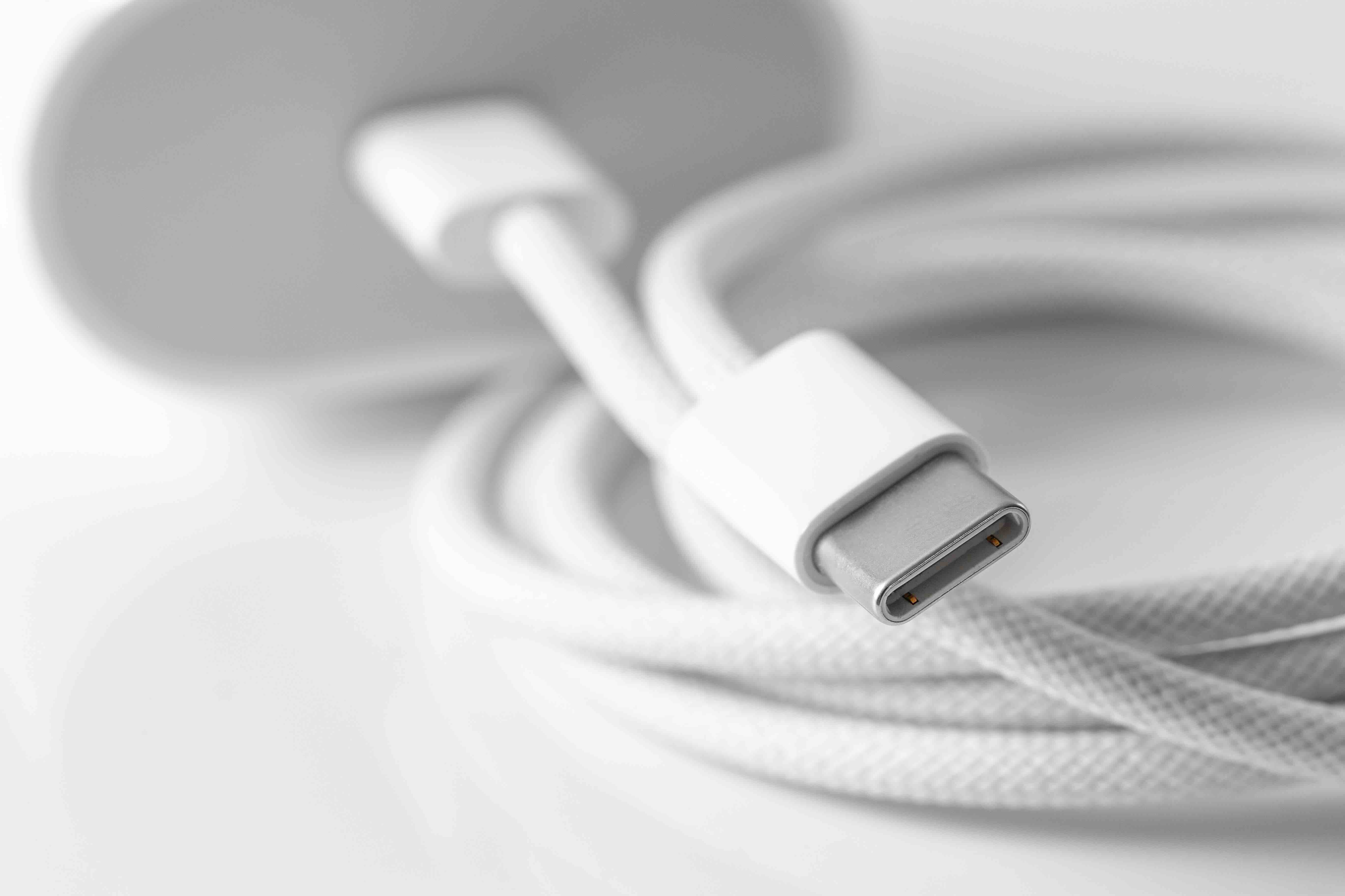 Thunderbolt Cable Types Explained: Find the Right One