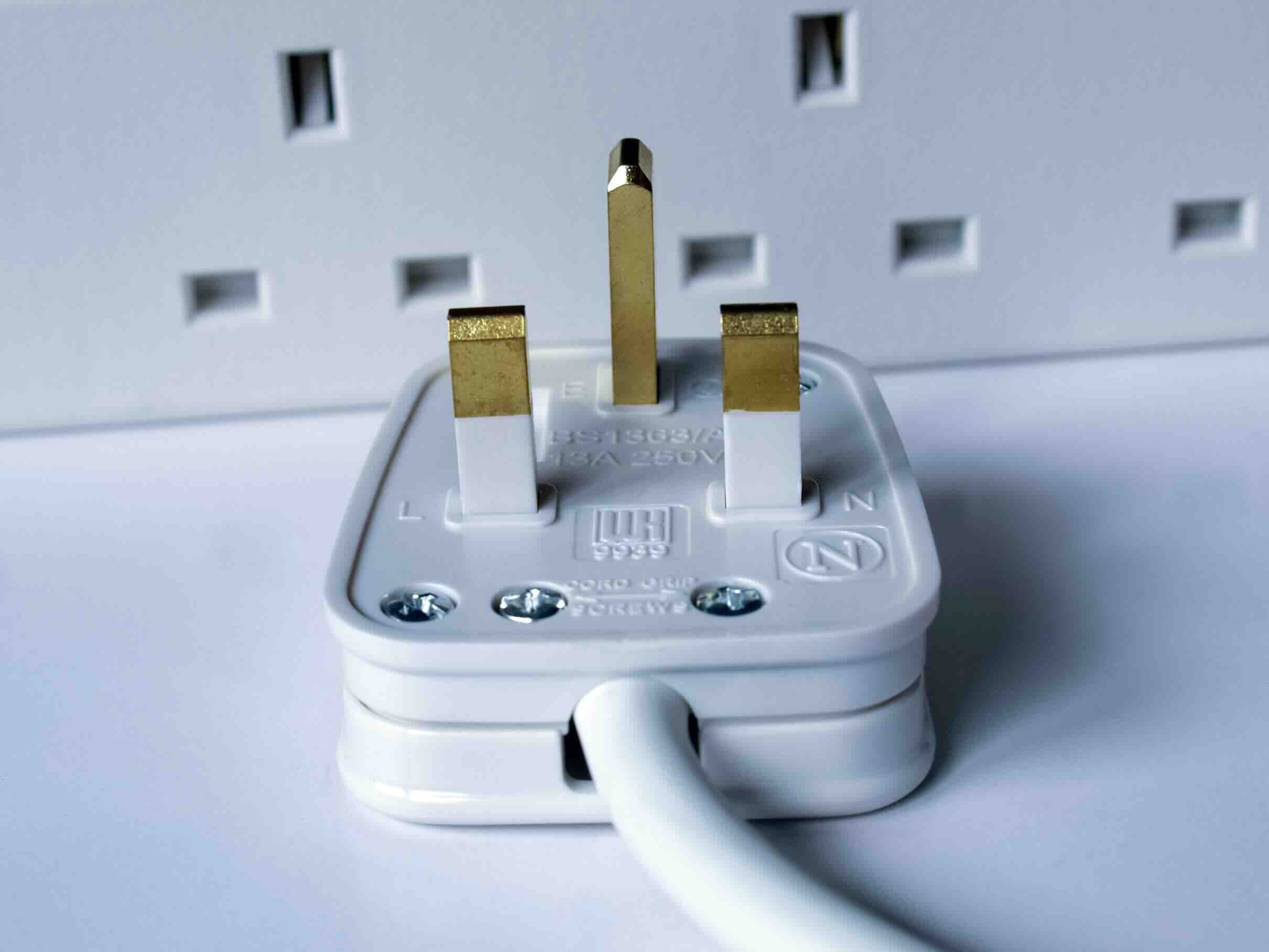 Can You Safely Plug an AC Into an Extension Cord?