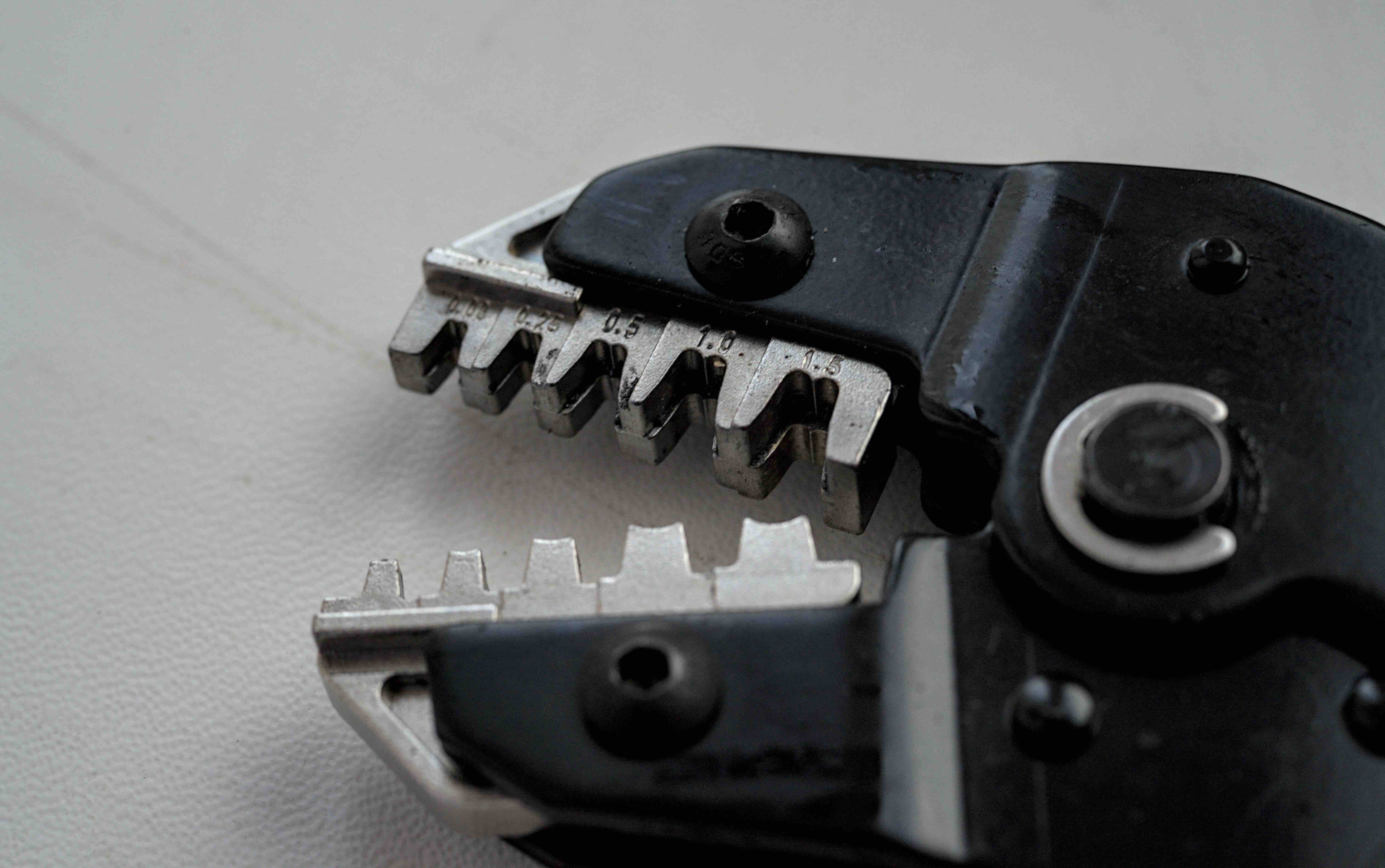 Coax Cable Crimper Tool: Crimp With Confidence