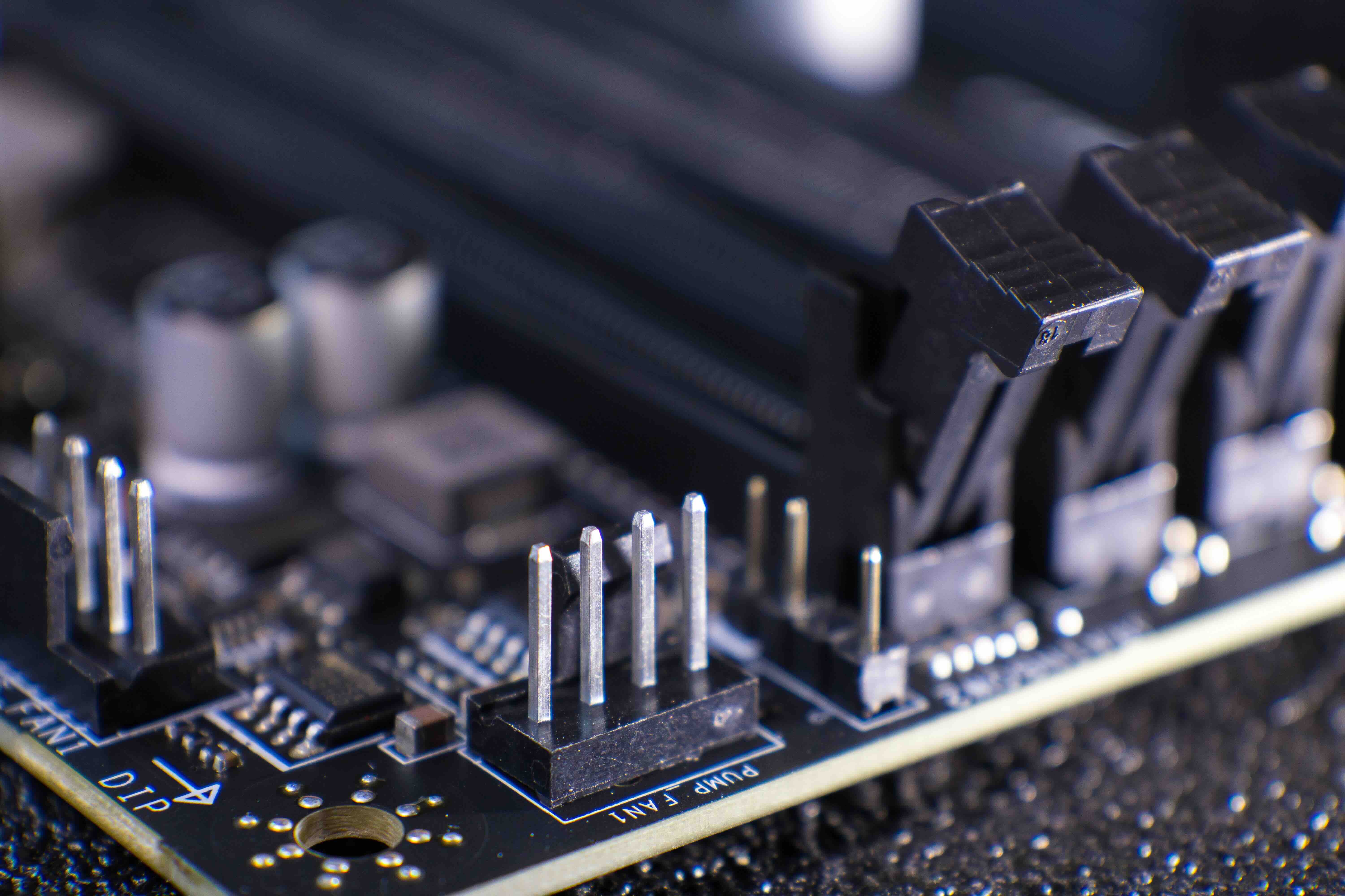 Motherboard Connectors: Types, Uses, and Build Tips