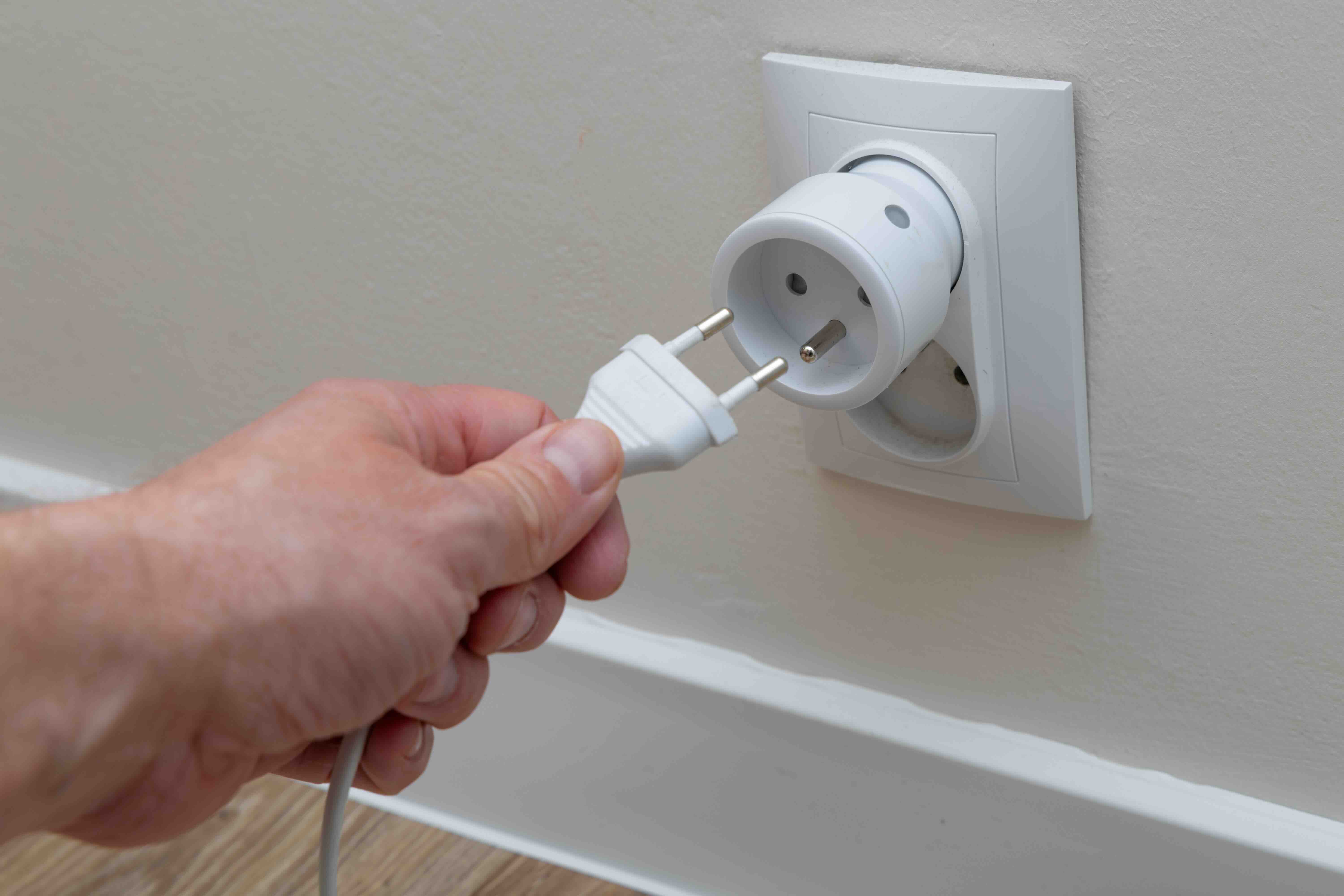 NEMA 5-20 Plug: Power Standards for Tech Pros