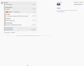 Animation die durch die Detailansicht der Plattform scrollt und den Gesprächsverlauf anzeigt
