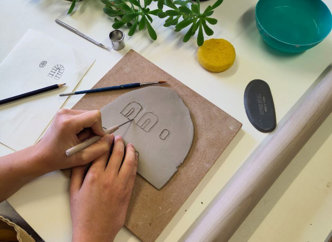 Atelier bijoux en céramique - Image 3