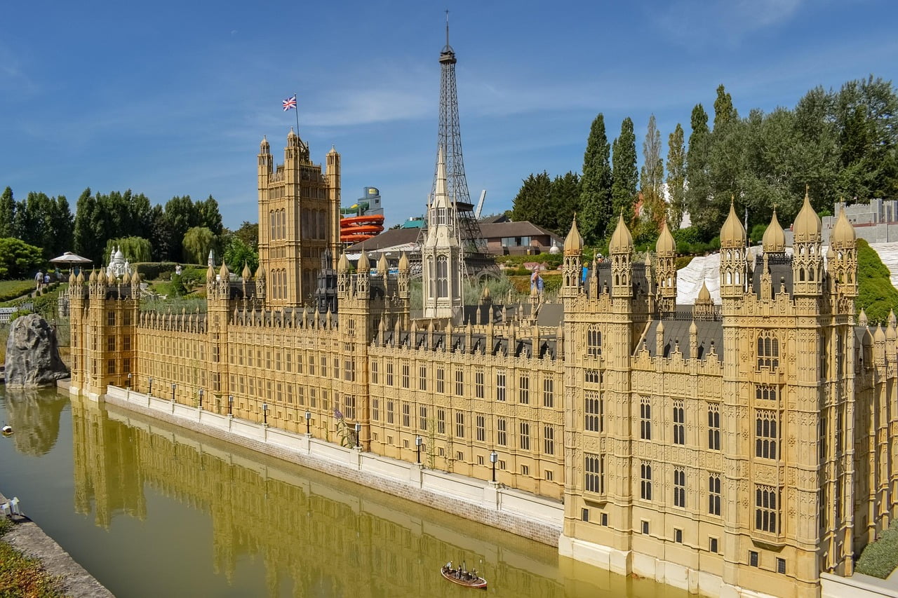 Maquette de l'Europe miniature bien que l'image soit utilisée ici pour illustrer l'Expo de la France Miniature à Paris.