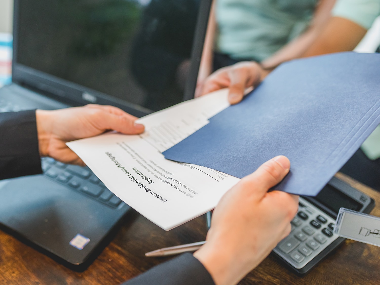 Differences with the definitive contract