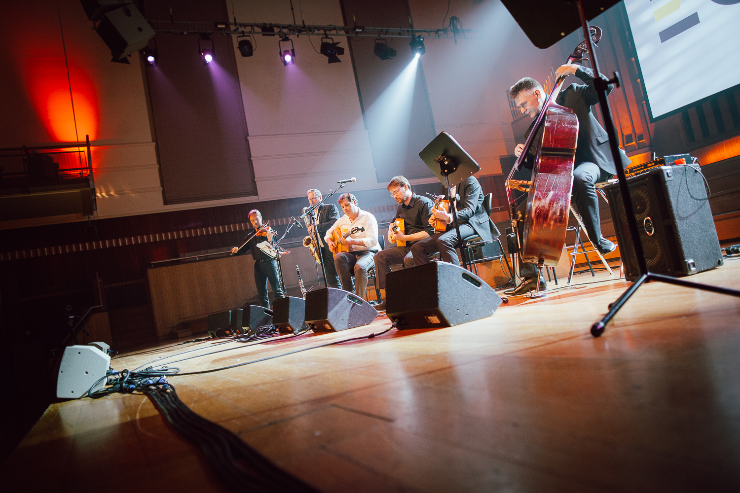 Qui Swing je en concert de jazz manouche à Bruxelles