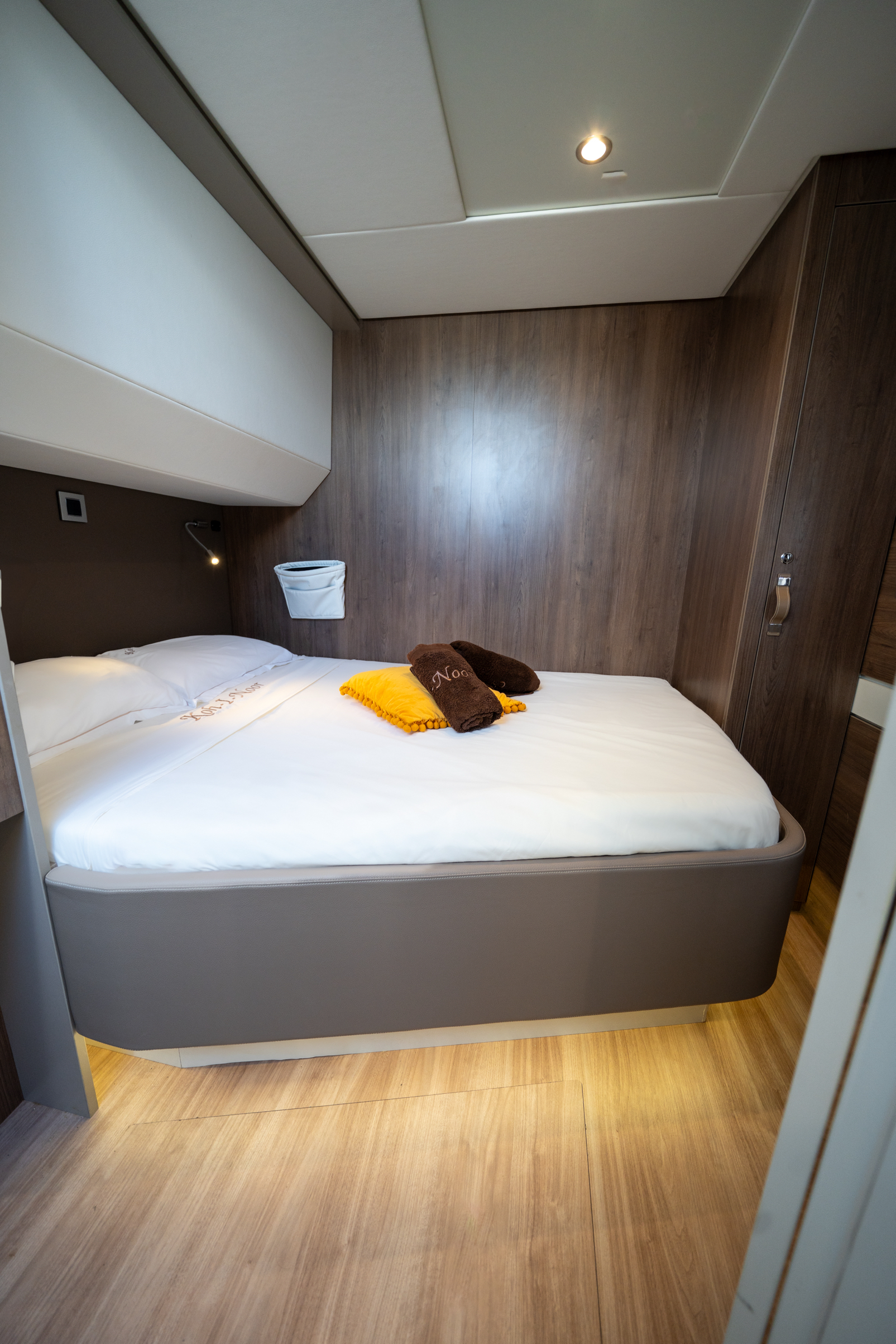 Photo interieur, lit d'une cabine