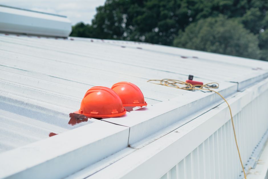 Get accurate commercial roofing cost estimates for Long Island and Queens with expert local guidance.