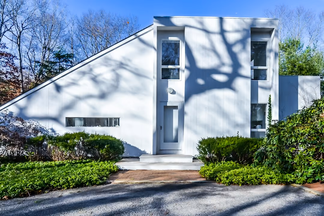 Plan your roof replacement Long Island project with expert guidance on materials, costs, and choosing trusted local roofers for lasting results.
