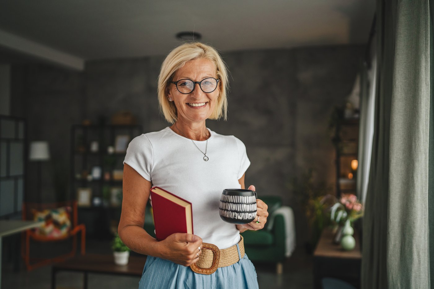 woman holding a mug