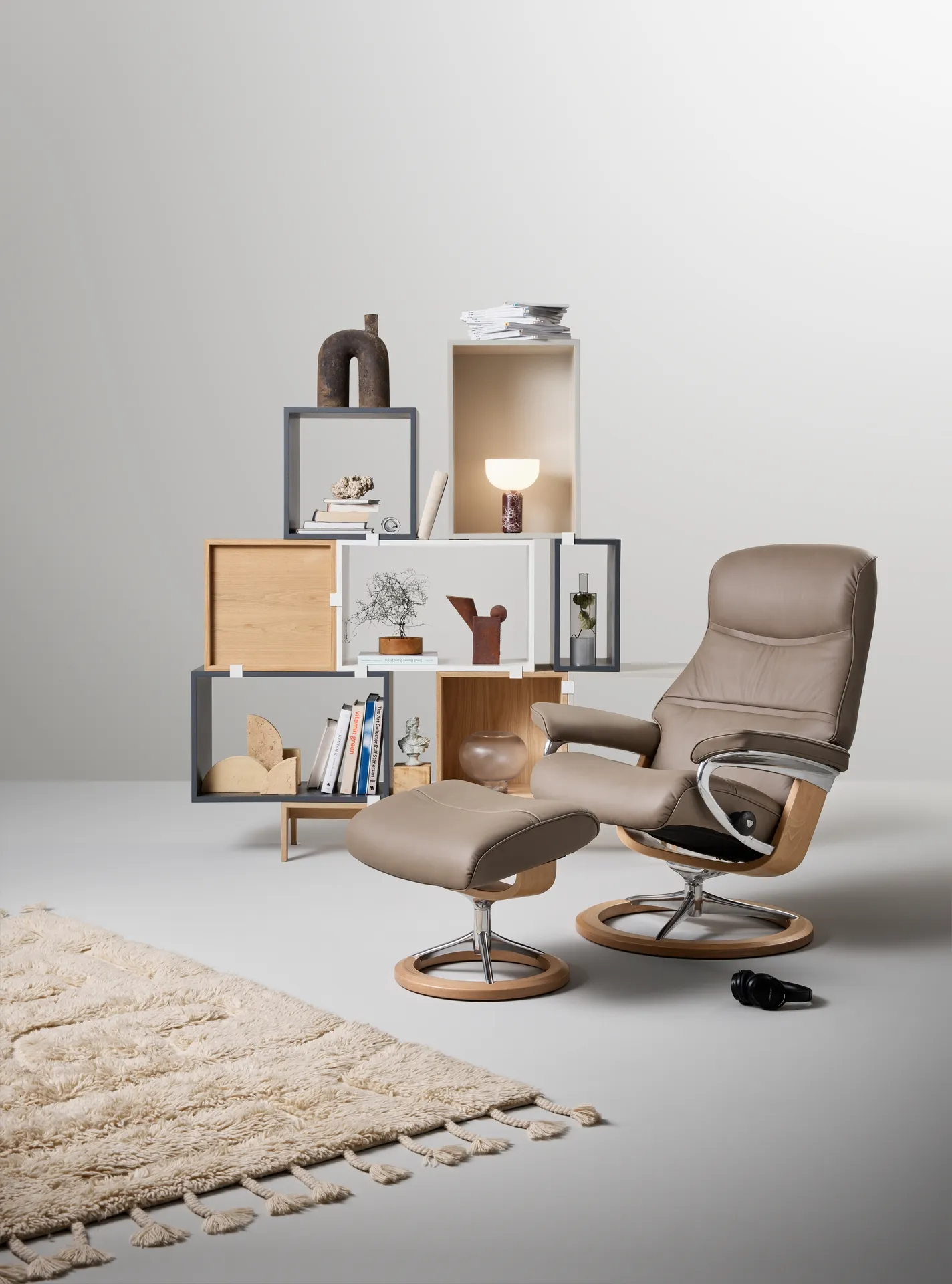 High quality resolution of a Stressless recliner in light brown 