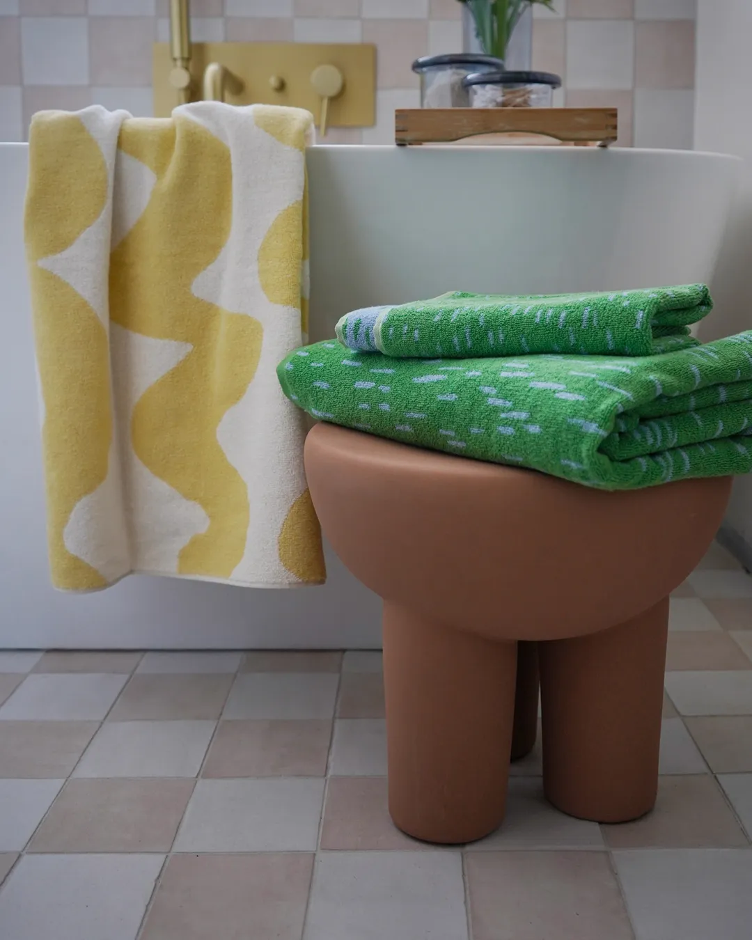 Fun and versatile, the Bingo stool is made from durable, double-walled Earthenware and features three legs in a terracotta or indigo finish. Use it as a stool or side table.