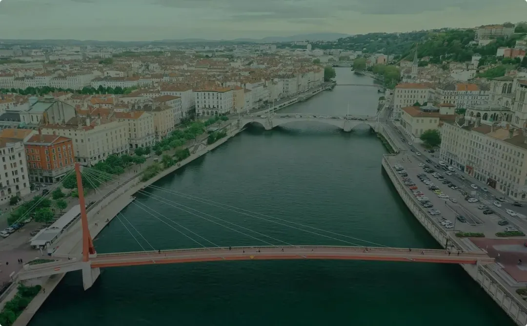 Aalto mobile app screen showing Seller Q&A with collapsable questions and answers