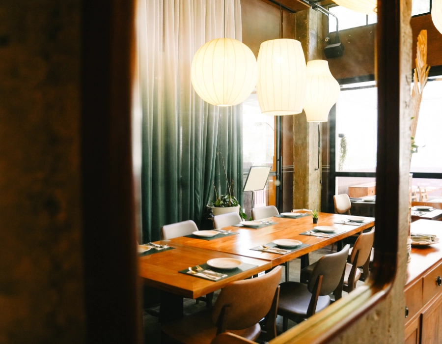 Virado SP Salão Mesa Grande