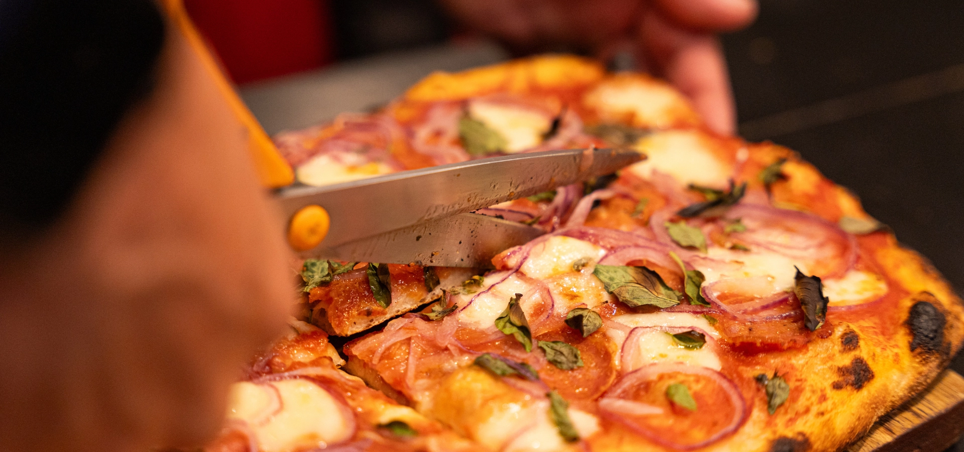 Pizza no almoço pode? Confira quatro restaurantes que quebram com gosto esse tabu