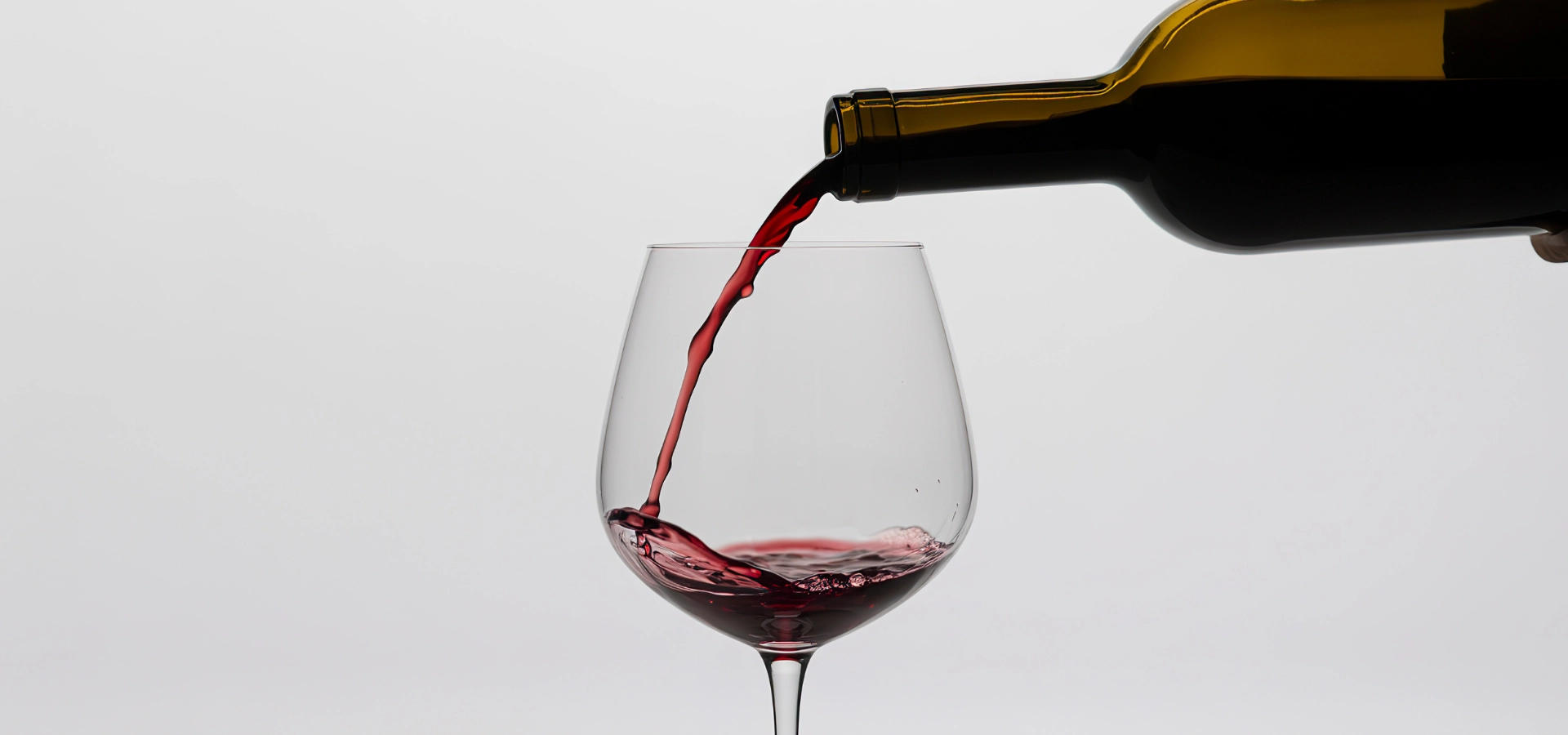 Só uma tacinha, pode: restaurantes oferecem opção de vinhos em taça