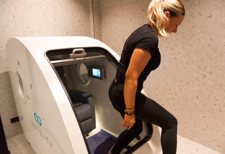 Oxygen Therapy lady finishing up and getting out