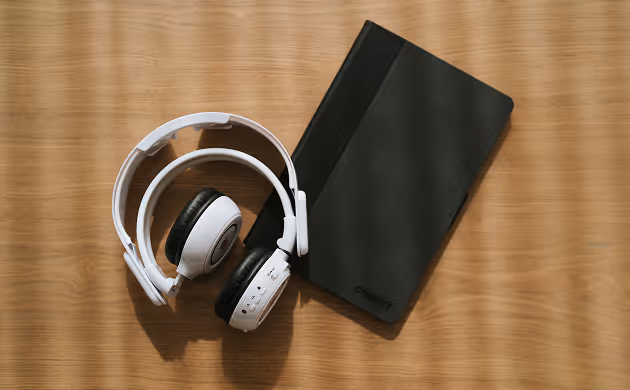 Brain Tap headphones and ipad