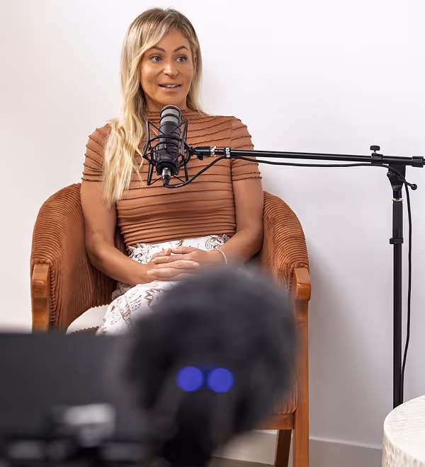 house of alcheme podcast mic chair
