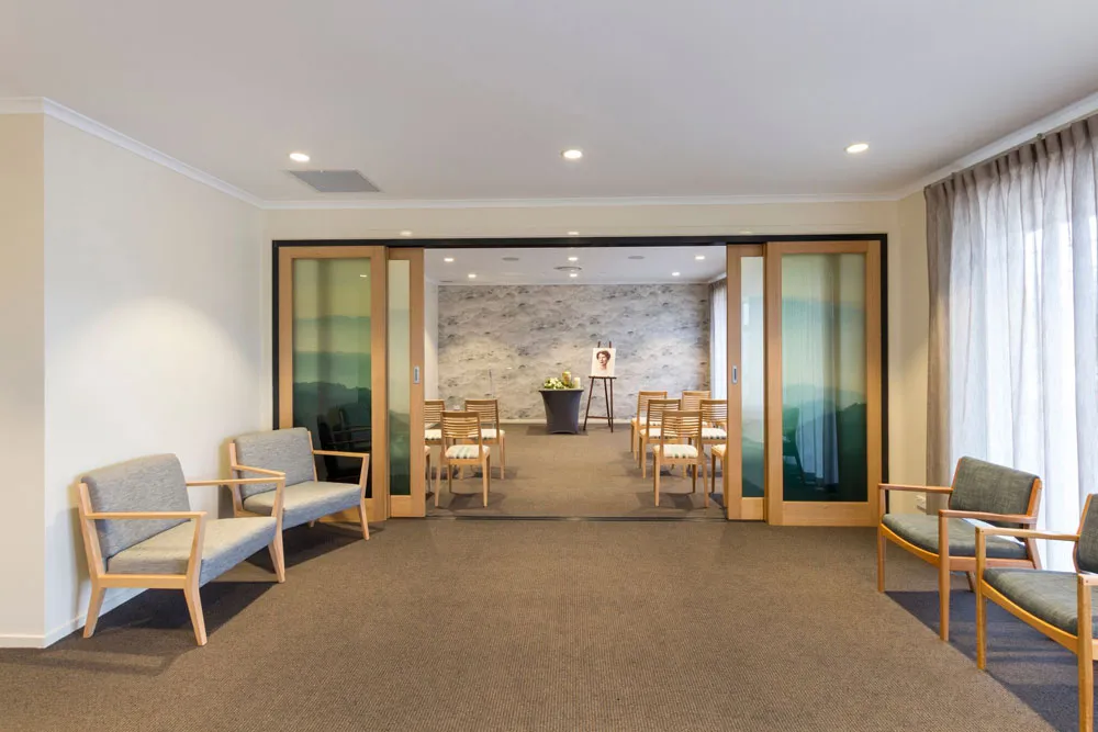 Remembrance Lounge, 1020 Ruthven St (South), Toowoomba
