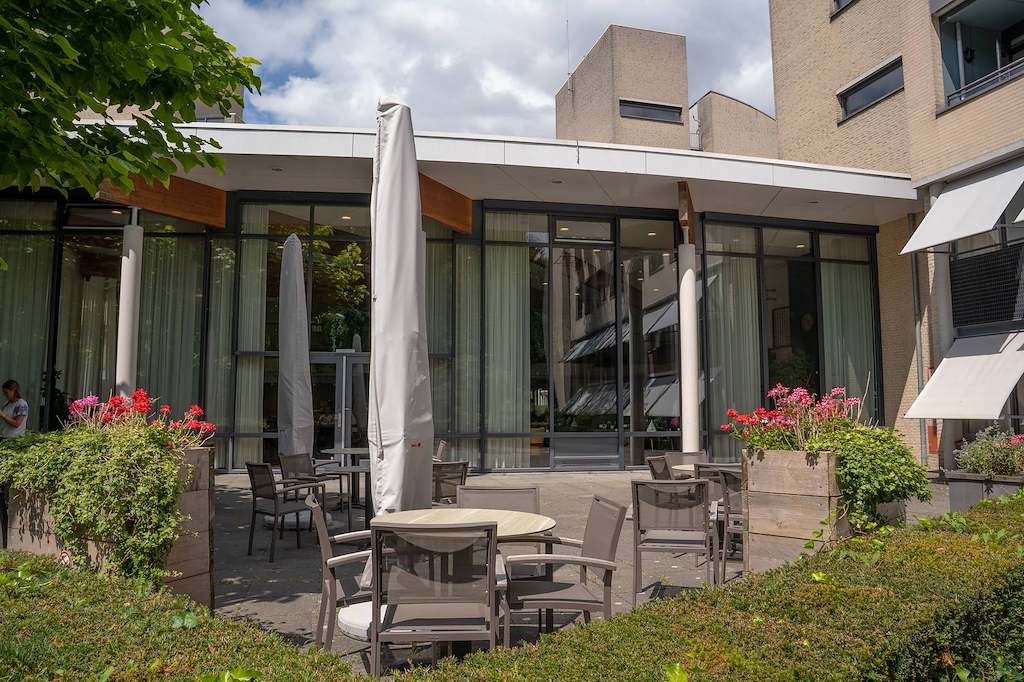 Woonzorglocatie De Doelen sfeerbeeld buitenterras