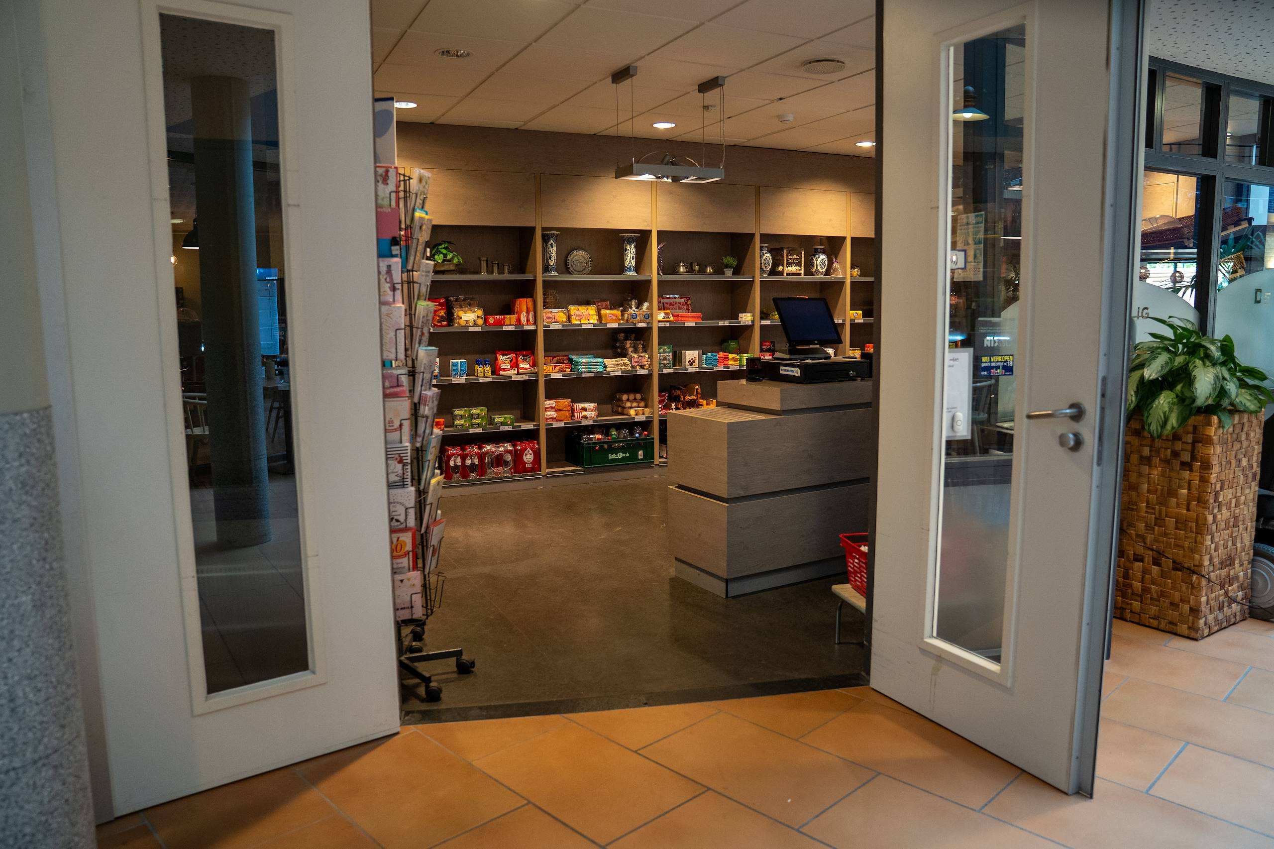 Woonzorglocatie Dongenpark sfeerbeeld winkel