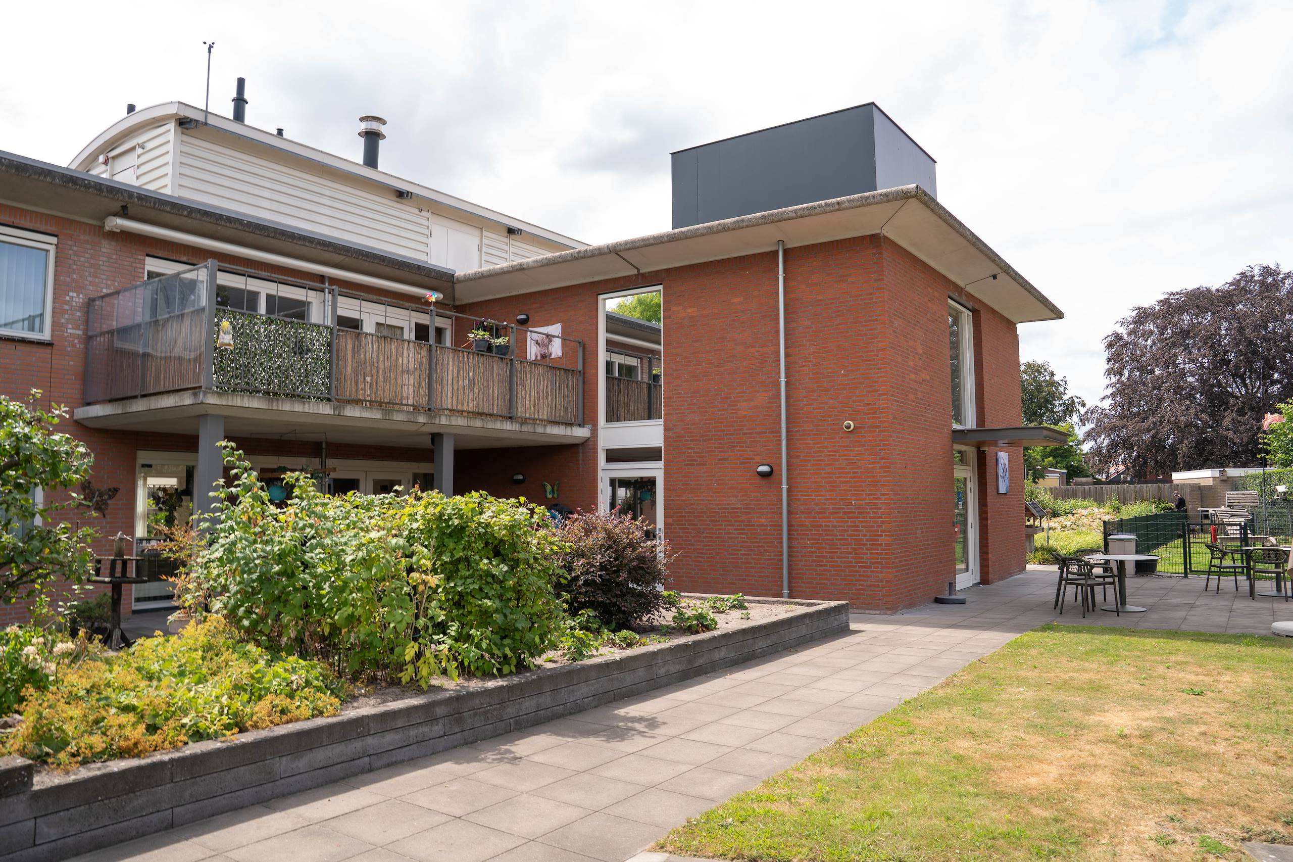 Woonzorglocatie Eekhof sfeerbeeld binnentuin 