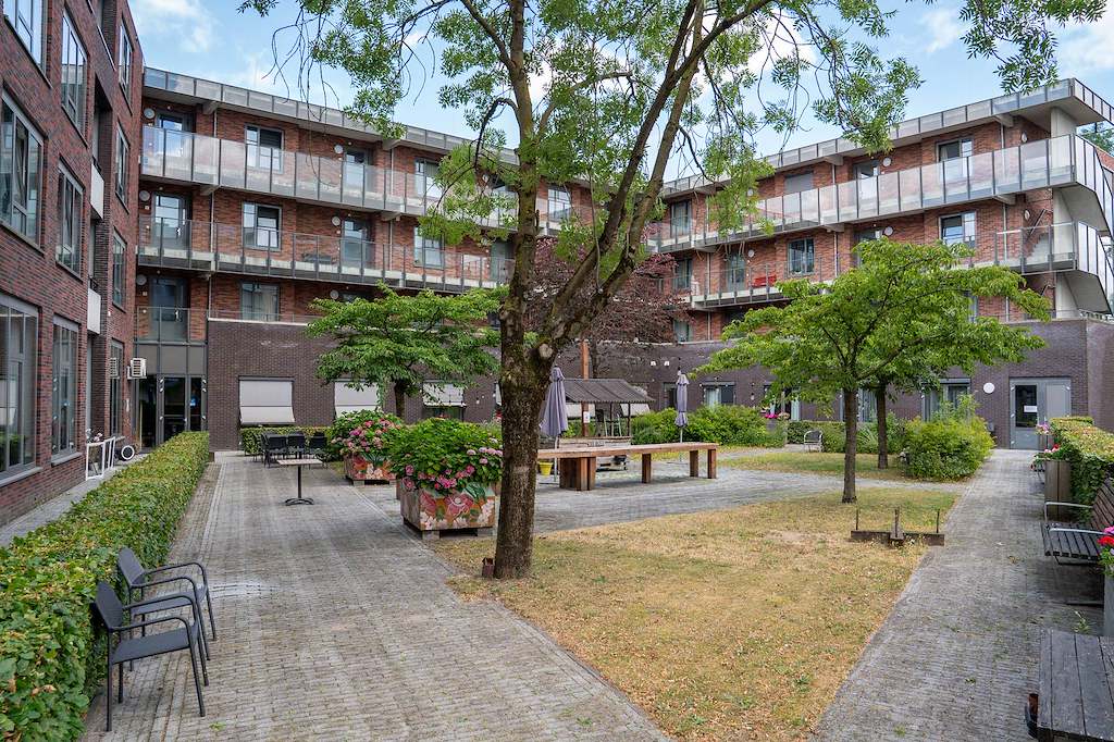 Woonzorglocatie Oosterheem sfeerbeeld binnentuin