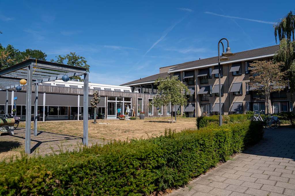 Woonzorglocatie Sint Janshof sfeerbeeld binnentuin