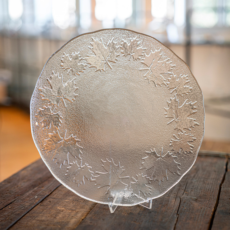 Teller Ahornblätter