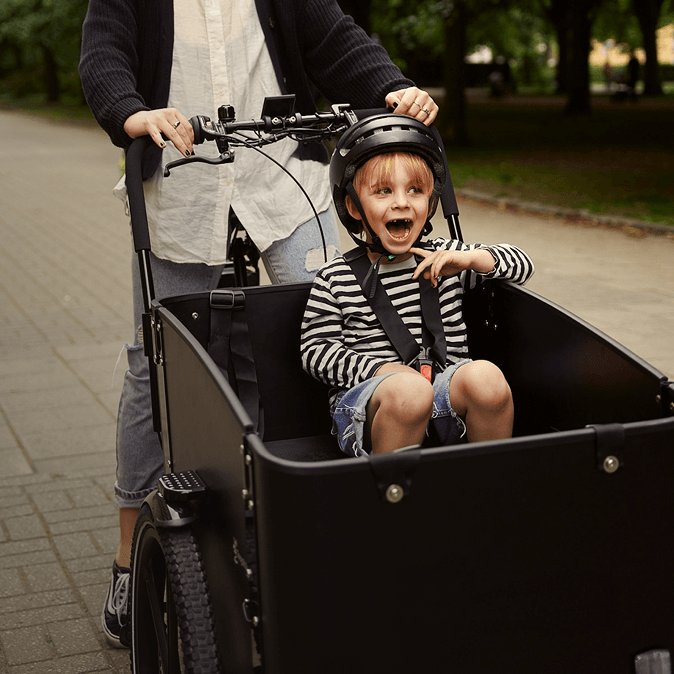 Child in a cargobike