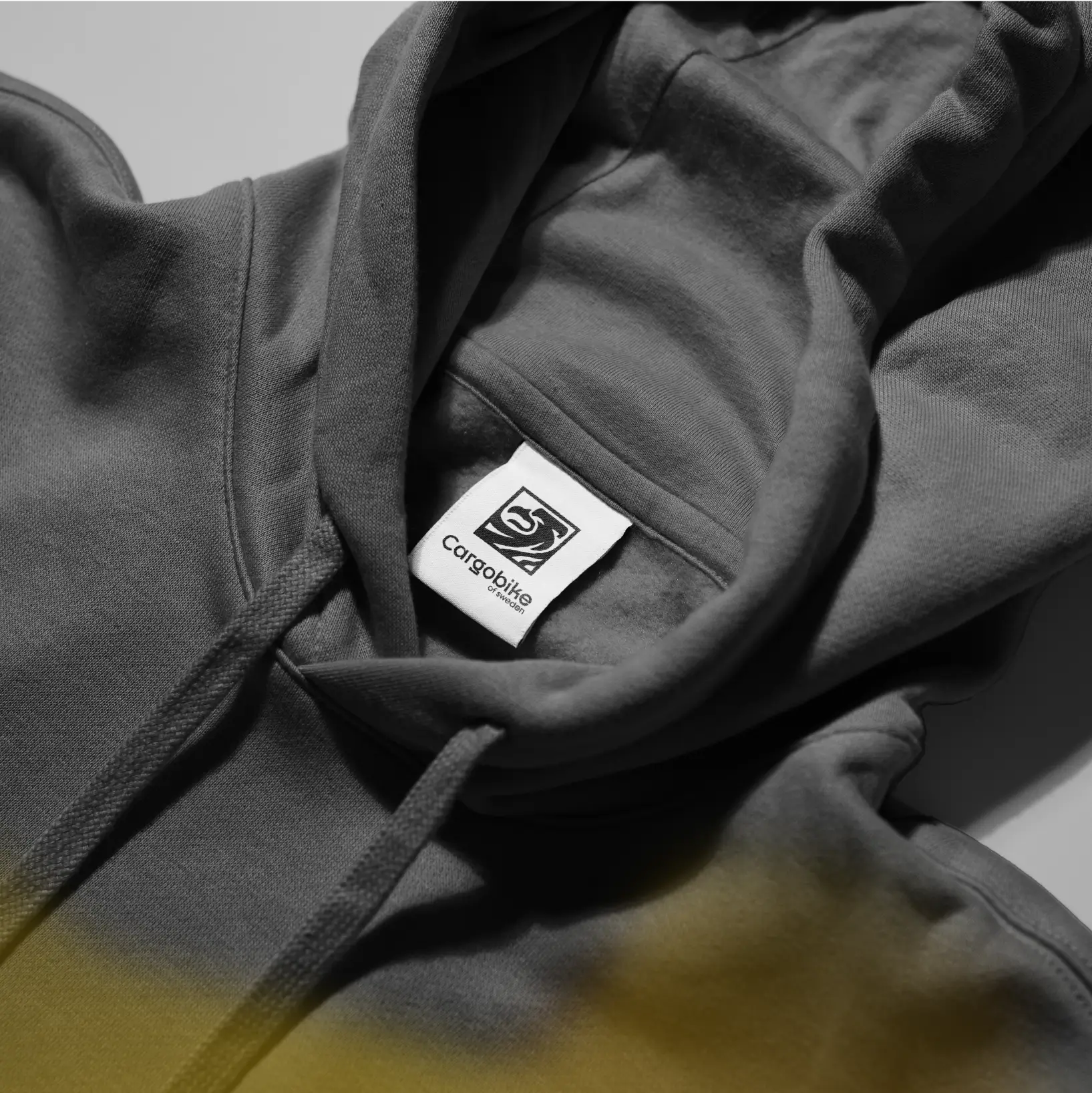 Black cargobike hoodie
