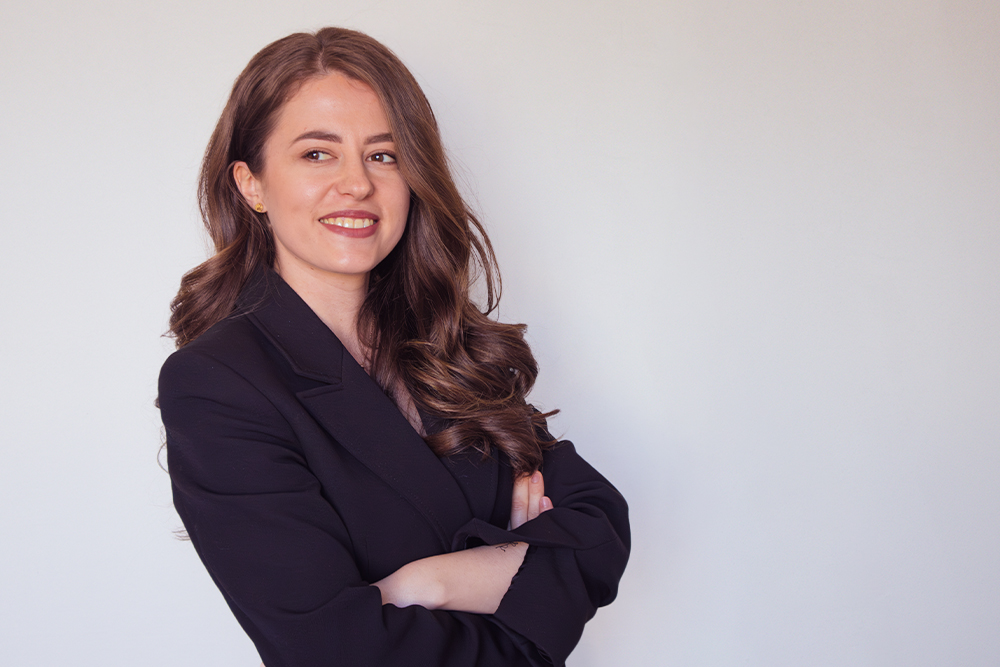 Woman posing for a professional blog cover photo