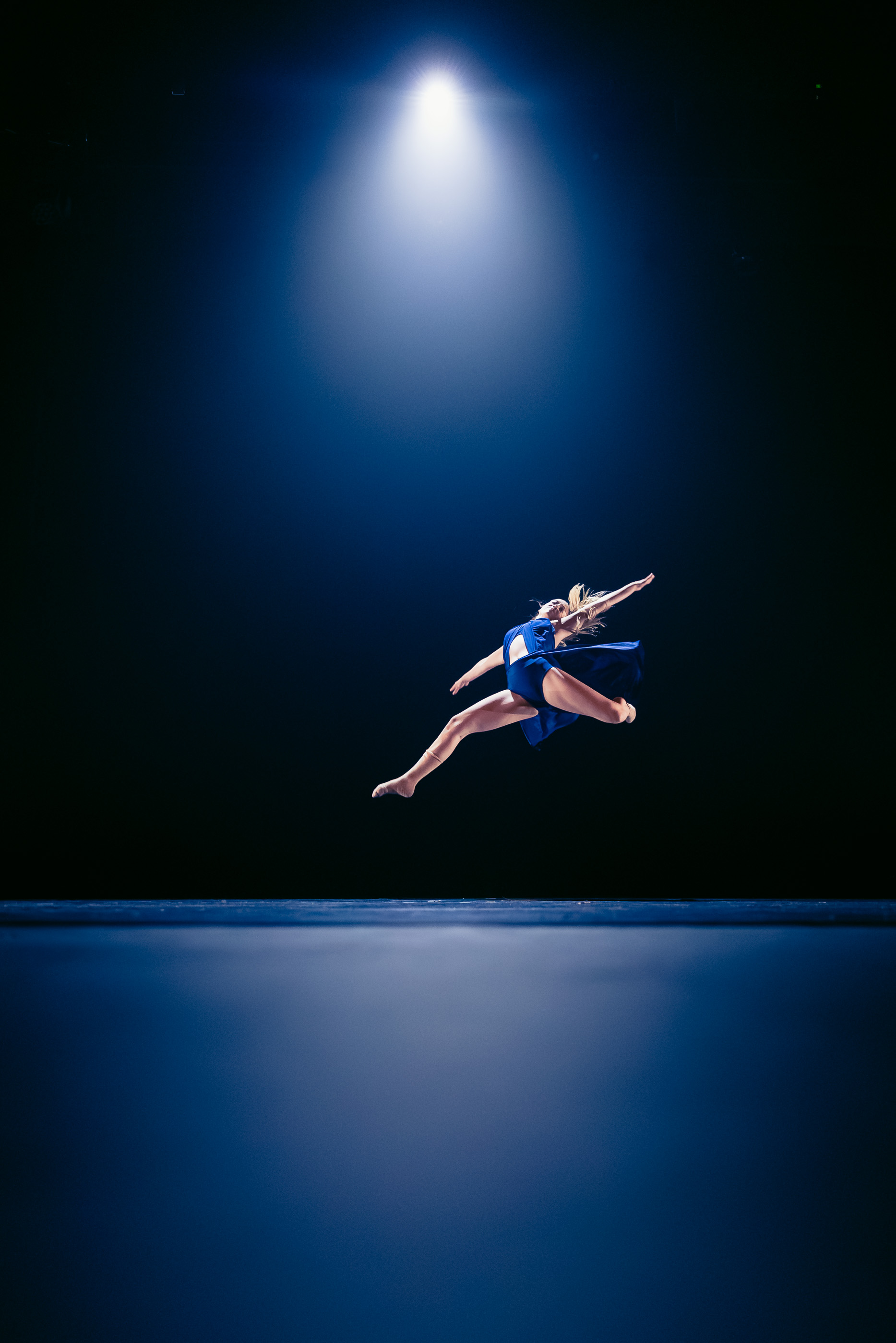 Fille en train de sauter