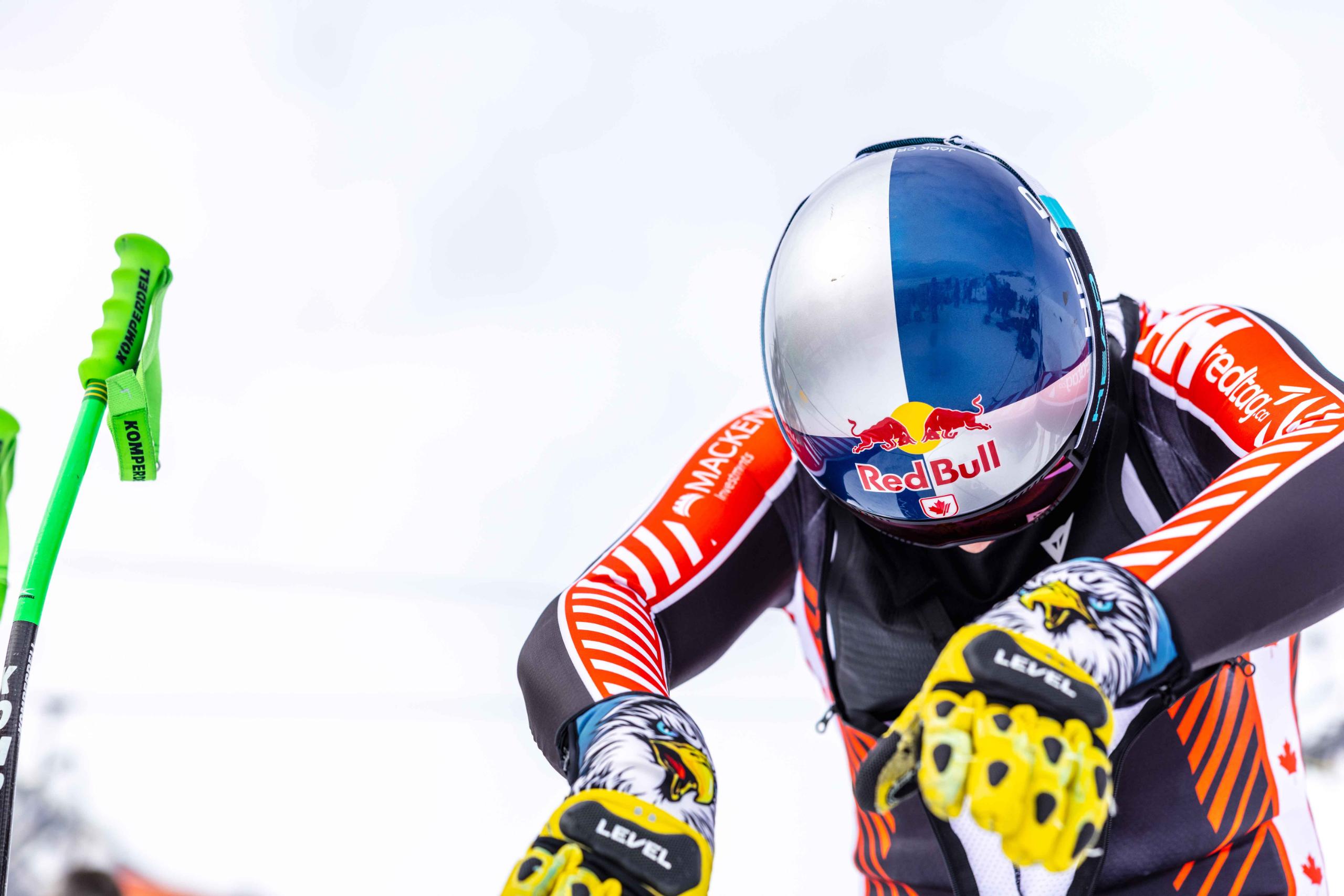 Skieur s'élançant du portillon de départ, Coupe du monde Audi FIS 2025 à Crans-Montana