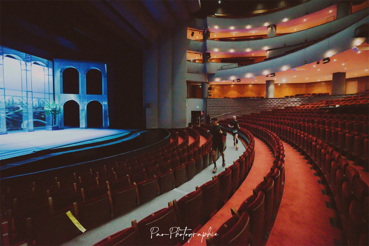 L'Opéra Théâtre de Saint-Étienne, un point de passage du parcours.
