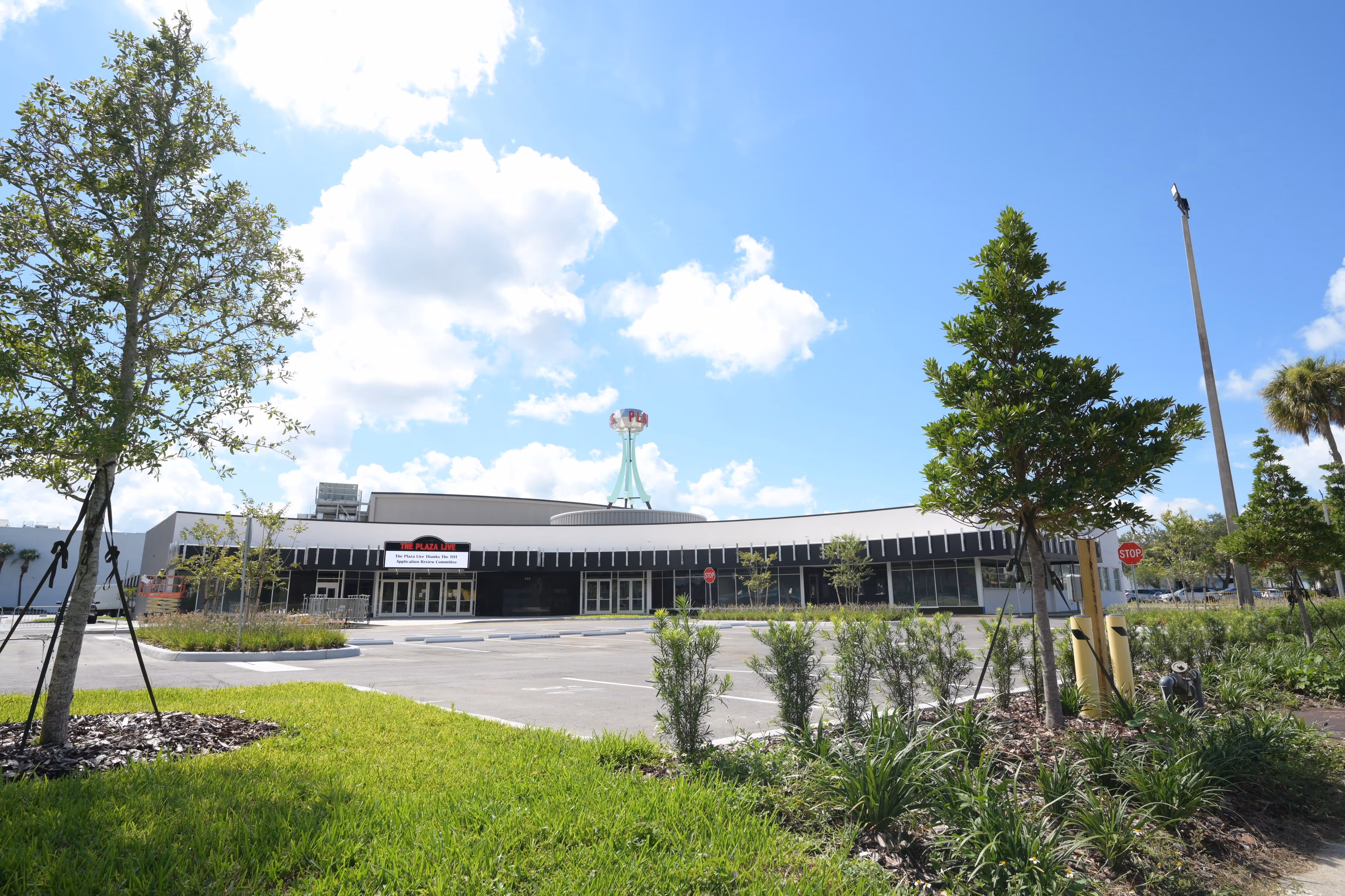 Front of the building (Plaza Live) at daytime.